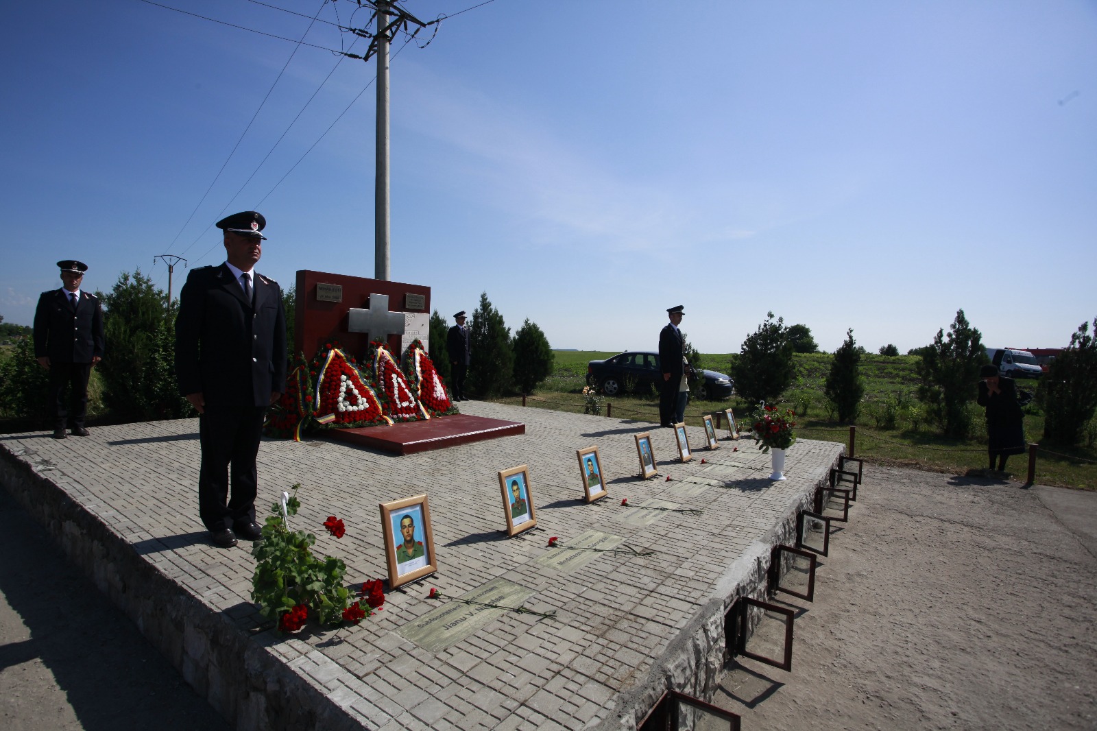FOTOREPORTAJ: 14 ani de la tragedia din Mihăilești: "Sunt ani de durere, de lacrimi, de neputință și de boală"