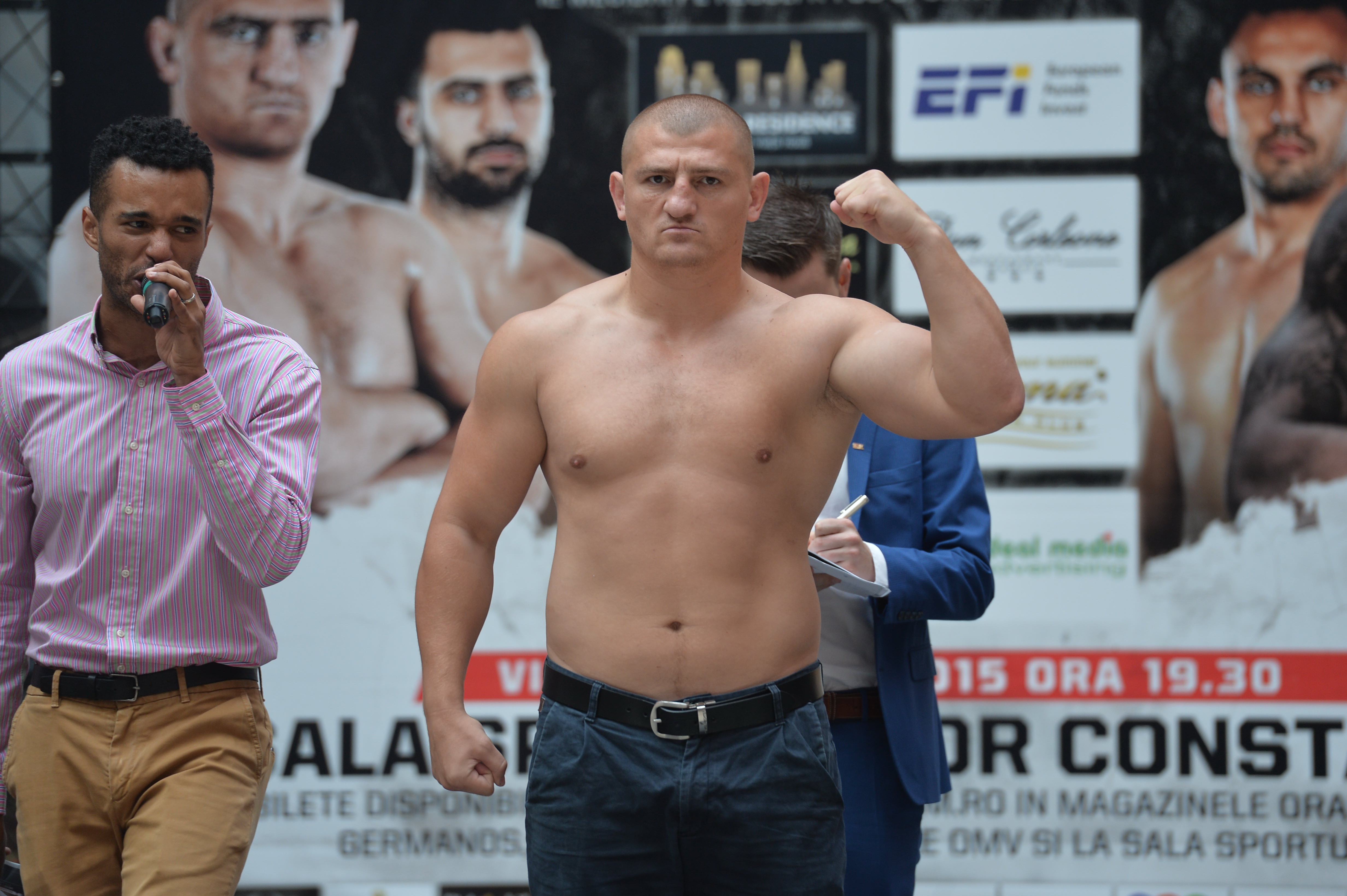 Luptătorii de la Superkombat Constanța au trecut cu bine de proba cântarului / GALERIE FOTO