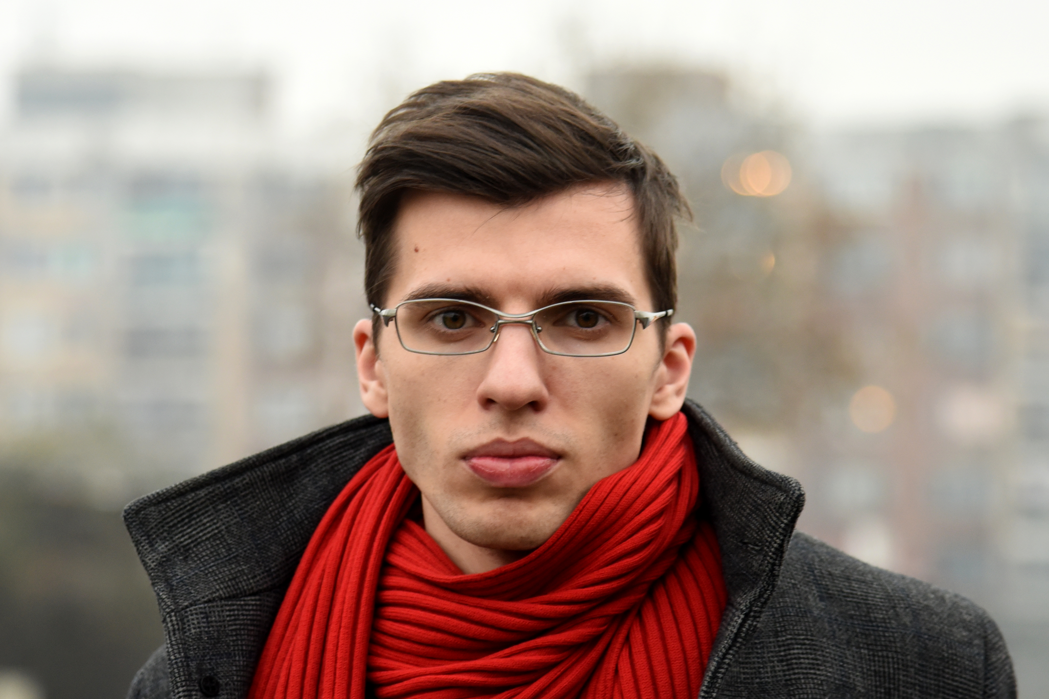 IMAGINI. Povestea copiilor din Donbas, Ucraina, unde războiul a început de ani de zile, spusă de obiectele lor, expuse într-un muzeu