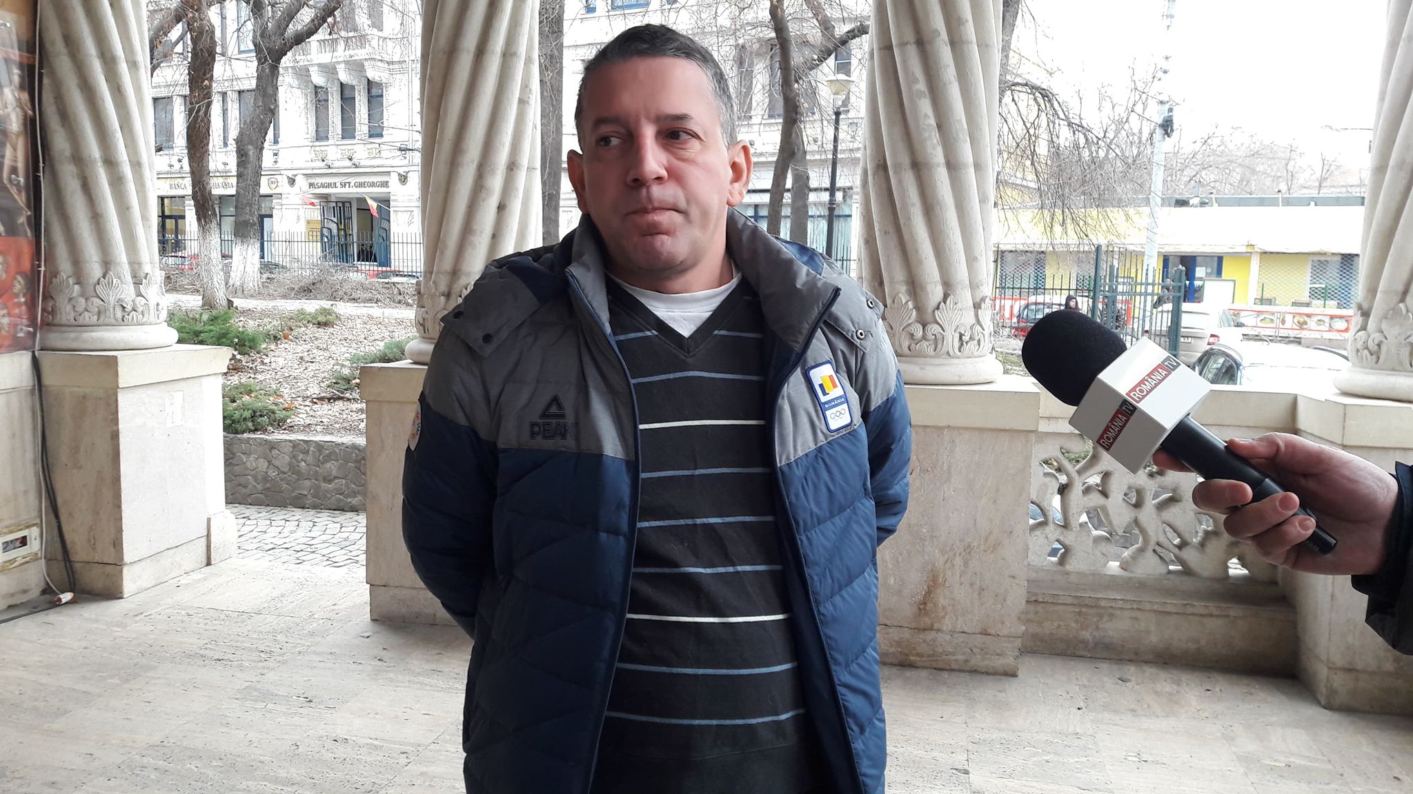 FOTO/ Actorul Dorel Vișan, la înmormântarea ziaristului George Stanca. “Era nemulțumit de el și de alții“