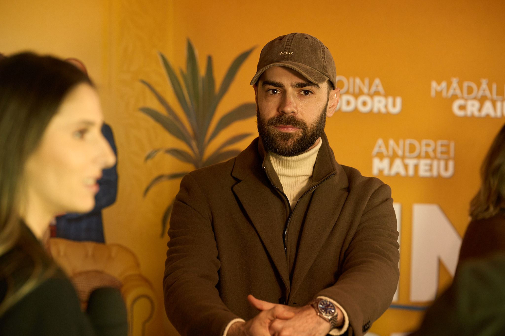 Paul Ipate, piesă de teatru alături de Andrei Mateiu, Doina Teodoru, Mădălina Craiu, Monica Odagiu, Radu Micu și Ionuț Negoi: „6 inimi, 3 greșeli”