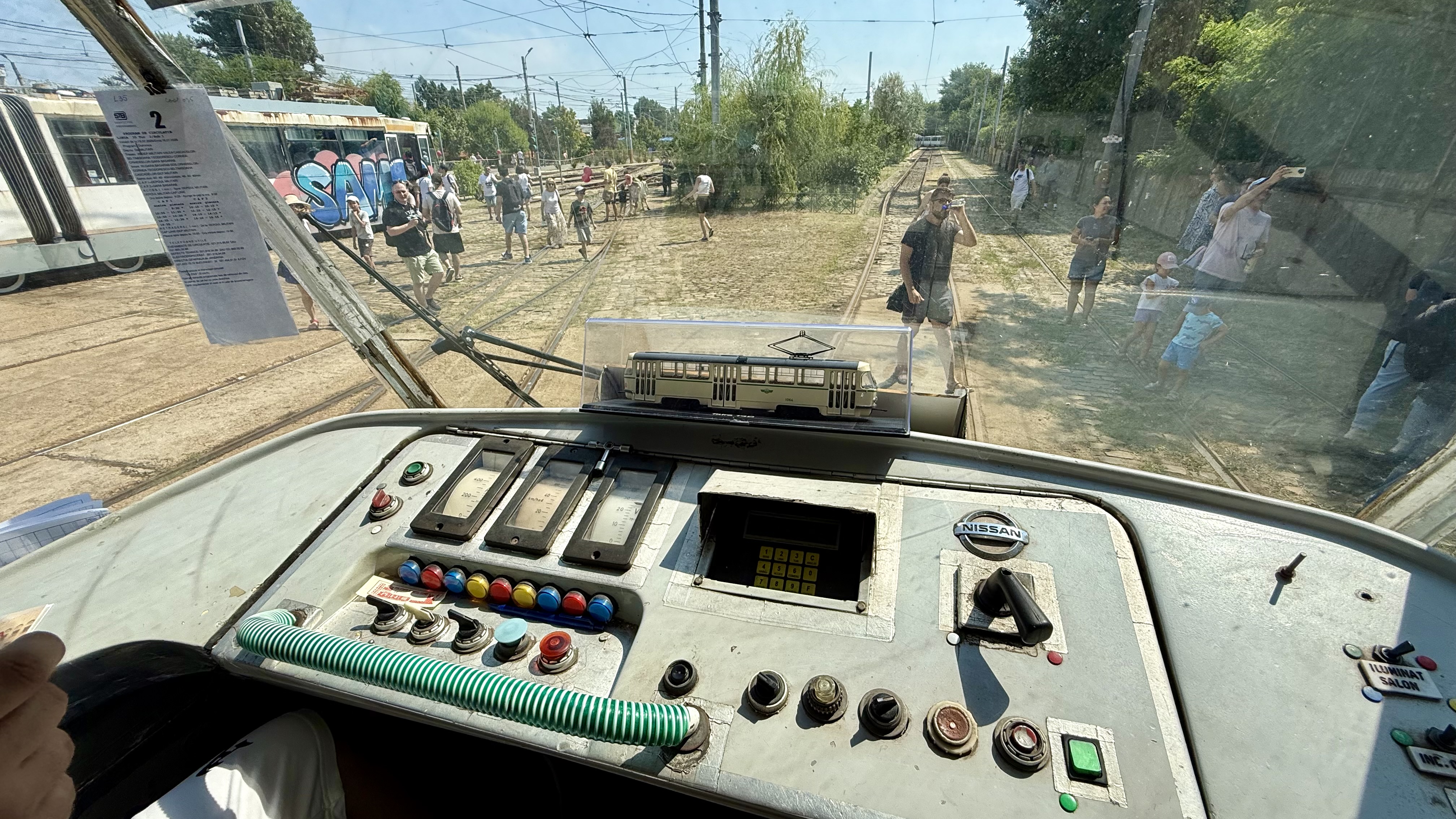 Ultima oprire pentru tramvaiele Tatra: Depoul Militari și-a deschis porțile pentru zeci de pasionați