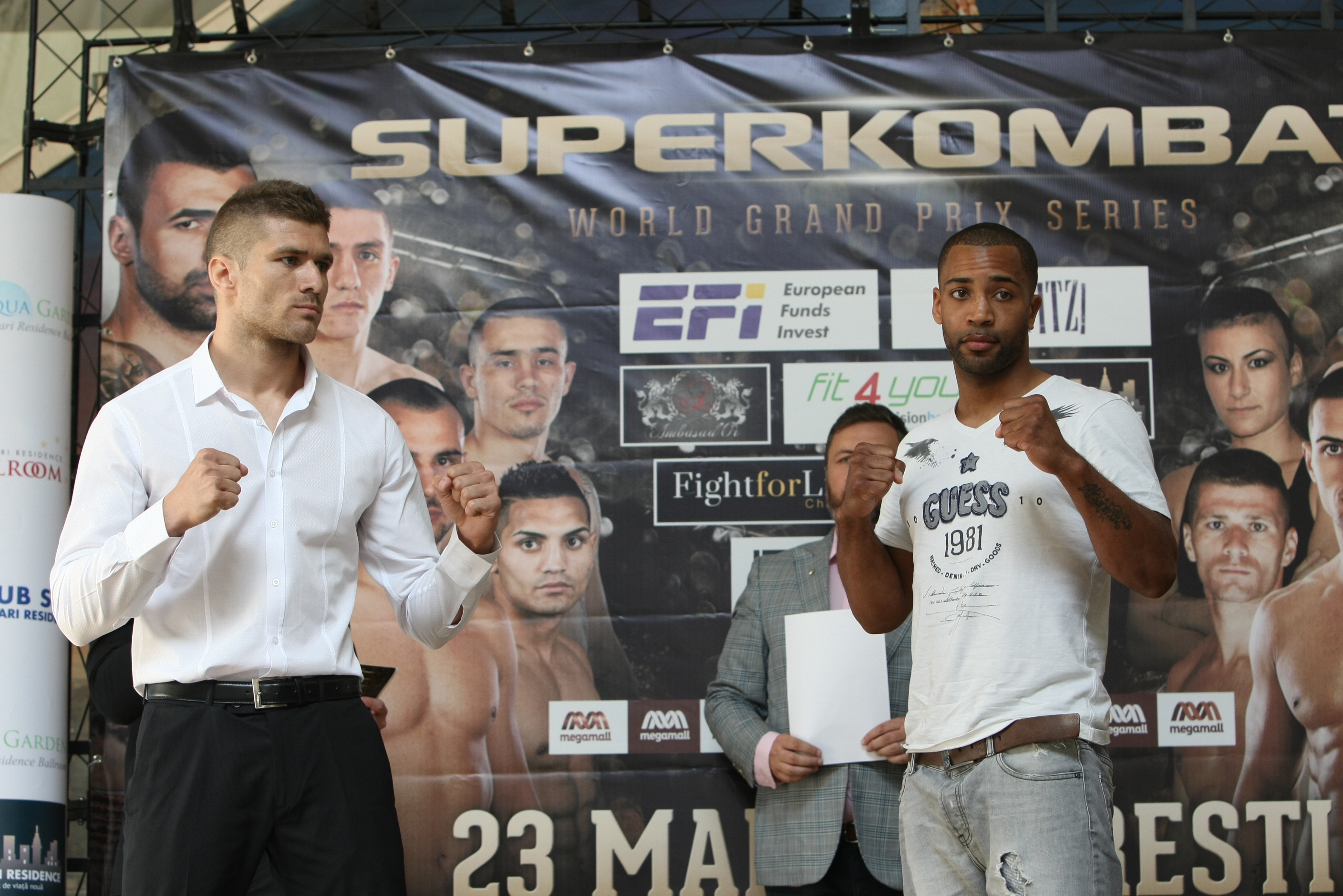 Luptătorii de la Superkombat București au trecut cu bine de proba cântarului oficial / GALERIE FOTO