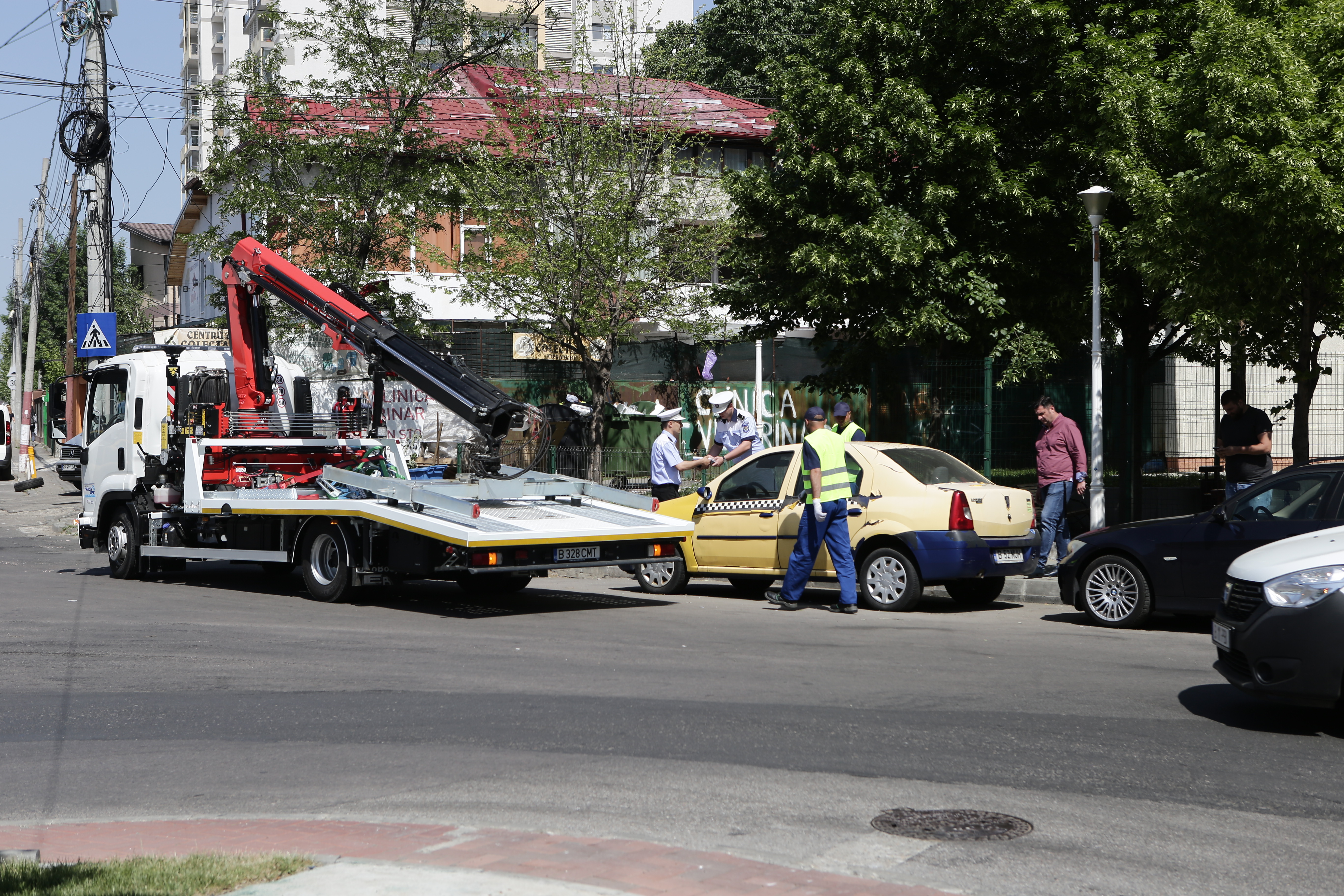 REPORTAJ / Cum se ridică mașinile în sectorul 3 din București