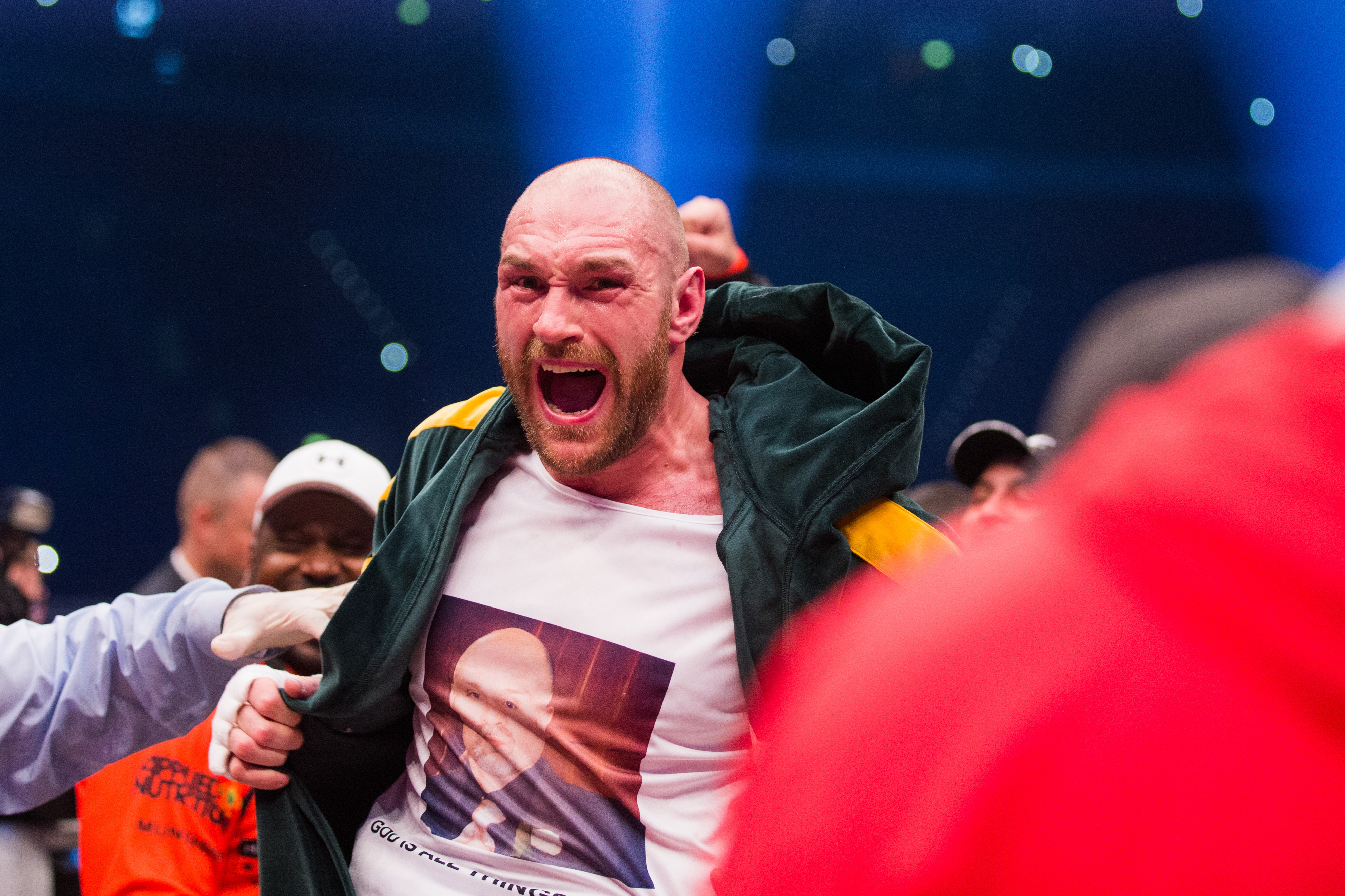 E nebun, Doamne! Tyson Fury s-a pus pe cântat! / FOTO&VIDEO