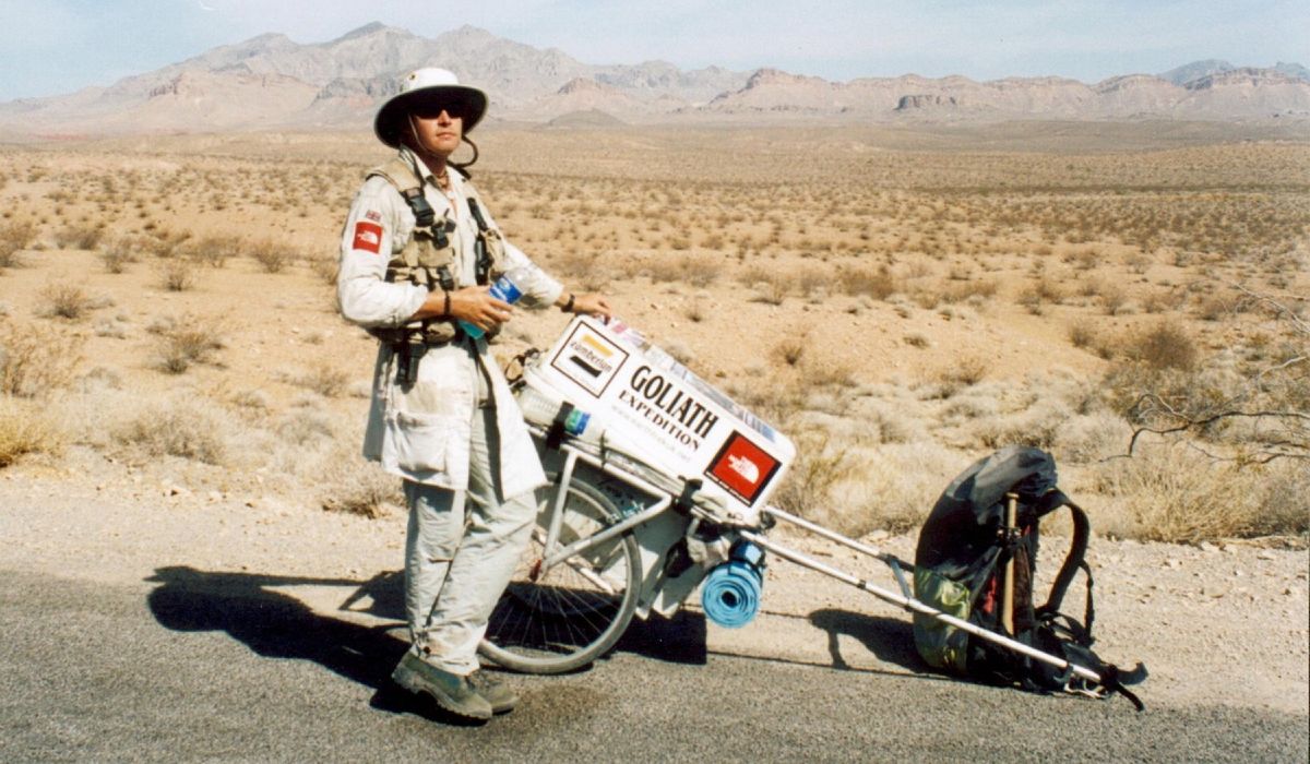 Karl Bushby, britanicul care merge de 27 de ani pe jos în jurul lumii, e aproape acasă: „Va trebui să ne cunoaștem din nou, eu și familia mea”