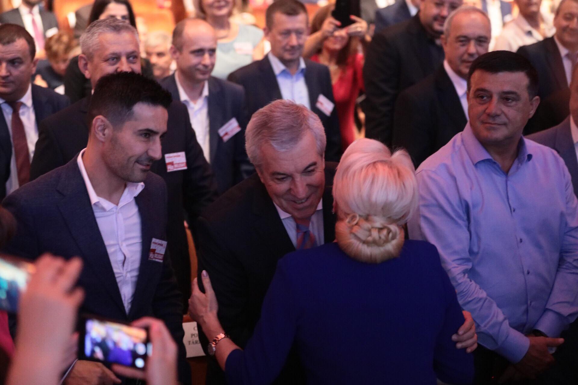 Congresul PSD a ales noua conducere! Viorica Dăncilă e prima femeie președinte, Eugen Teodorovici - președinte executiv și Mihai Fifor - secretar general. Declaraţiile noilor lideri (FOTO/VIDEO)