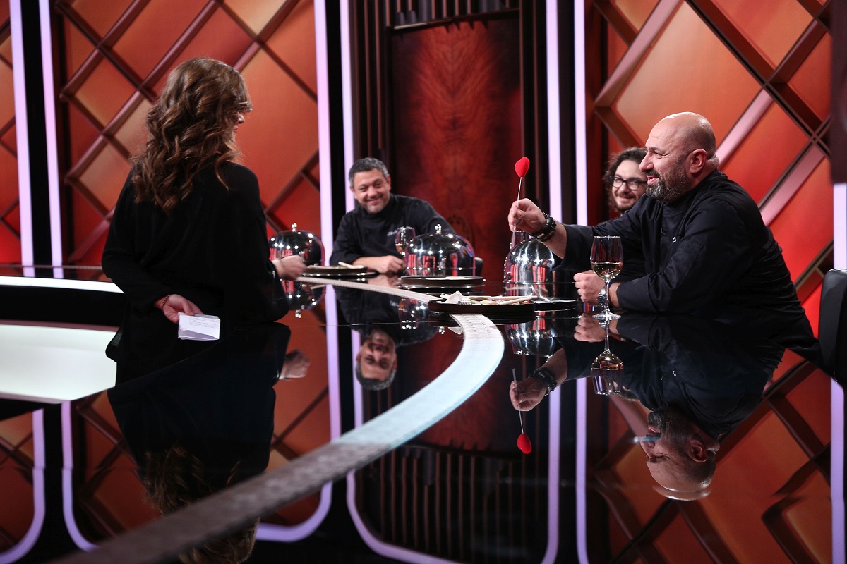 Doina Teodoru și Cătălin Scărlătescu, gesturi tandre la „Chefi la cuțite”. „Te-ai făcut băiat de casă! Nu credeam c-o să se întâmple asta”, i-au spus colegii bucătarului