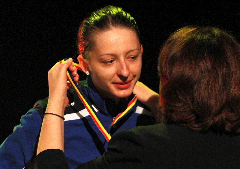 Simona Pop și Tibi Dolniceanu sunt campionii României la spadă, respectiv la sabie / FOTO