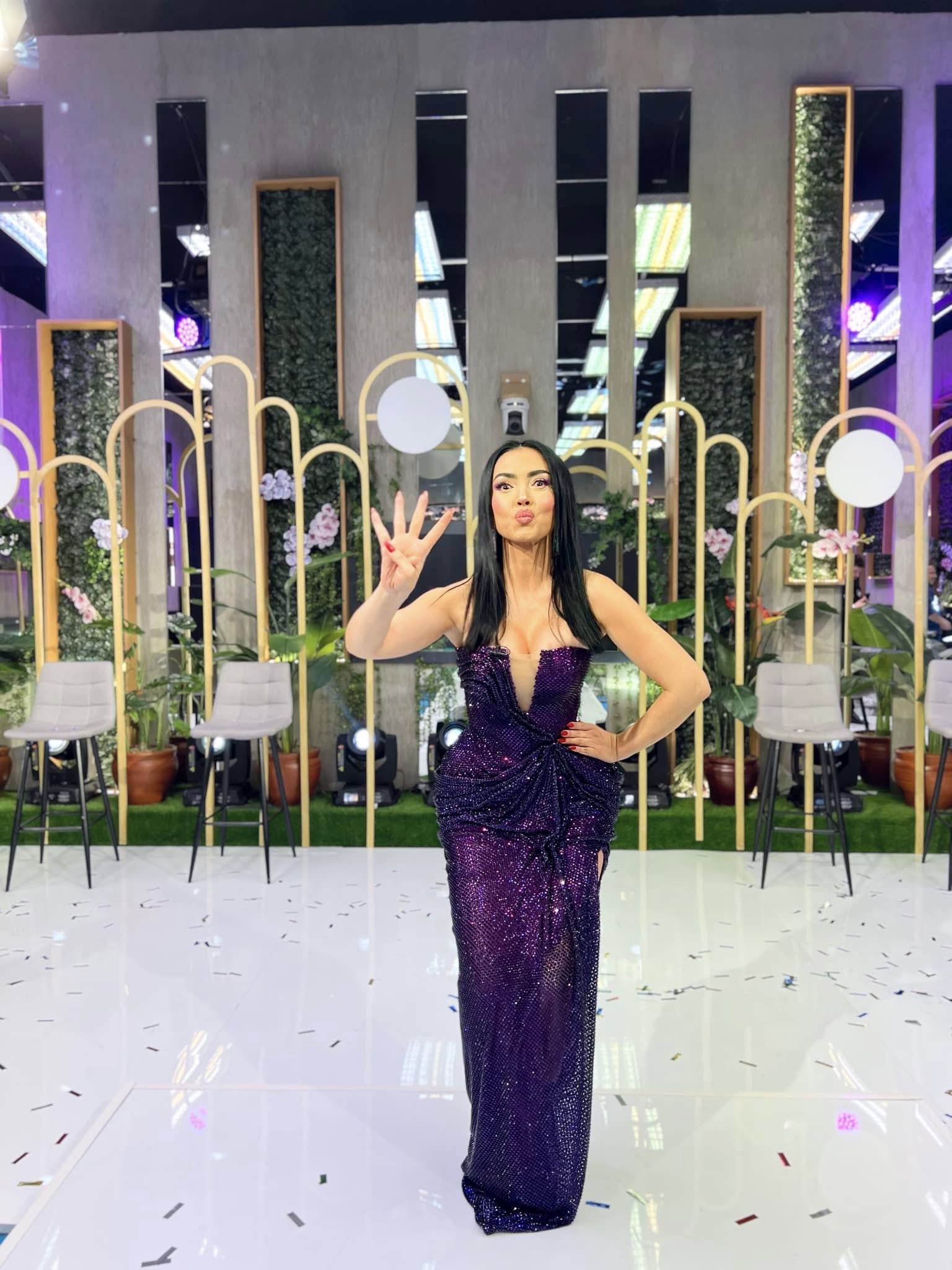Andreea Mantea a apărut cu fața umflată la „Casa Iubirii”, emisiunea pe care o prezintă la Kanal D. „Am primit foarte multe mesaje. Tremur de durere”