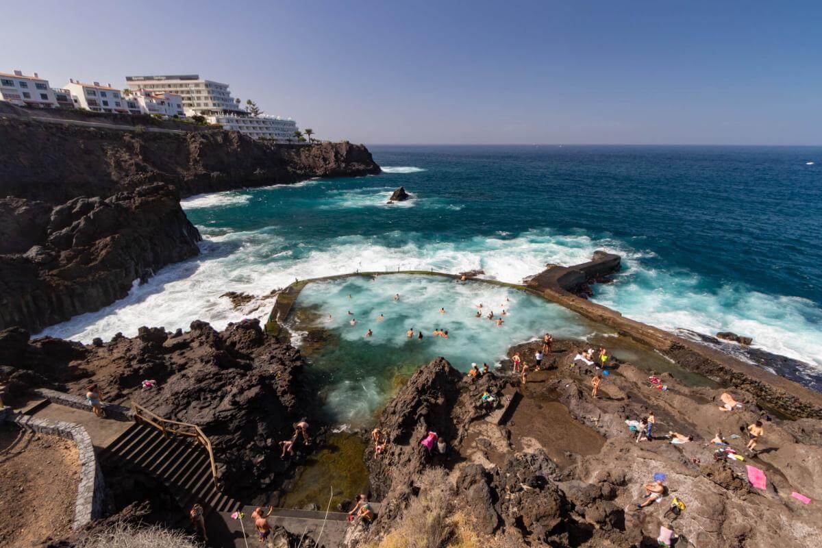 Ce s-a întâmplat cu piscina naturală din Tenerife în care s-au înecat doi români: „Nesimțire! Nu putem pune un polițist la fiecare intrare”