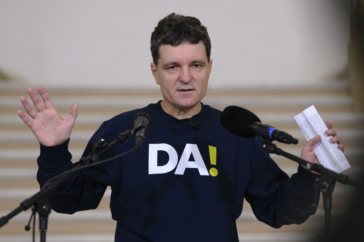 Cine este Nicușor Dan, primarul municipiului București care dorește să ajungă președintele României | Portret