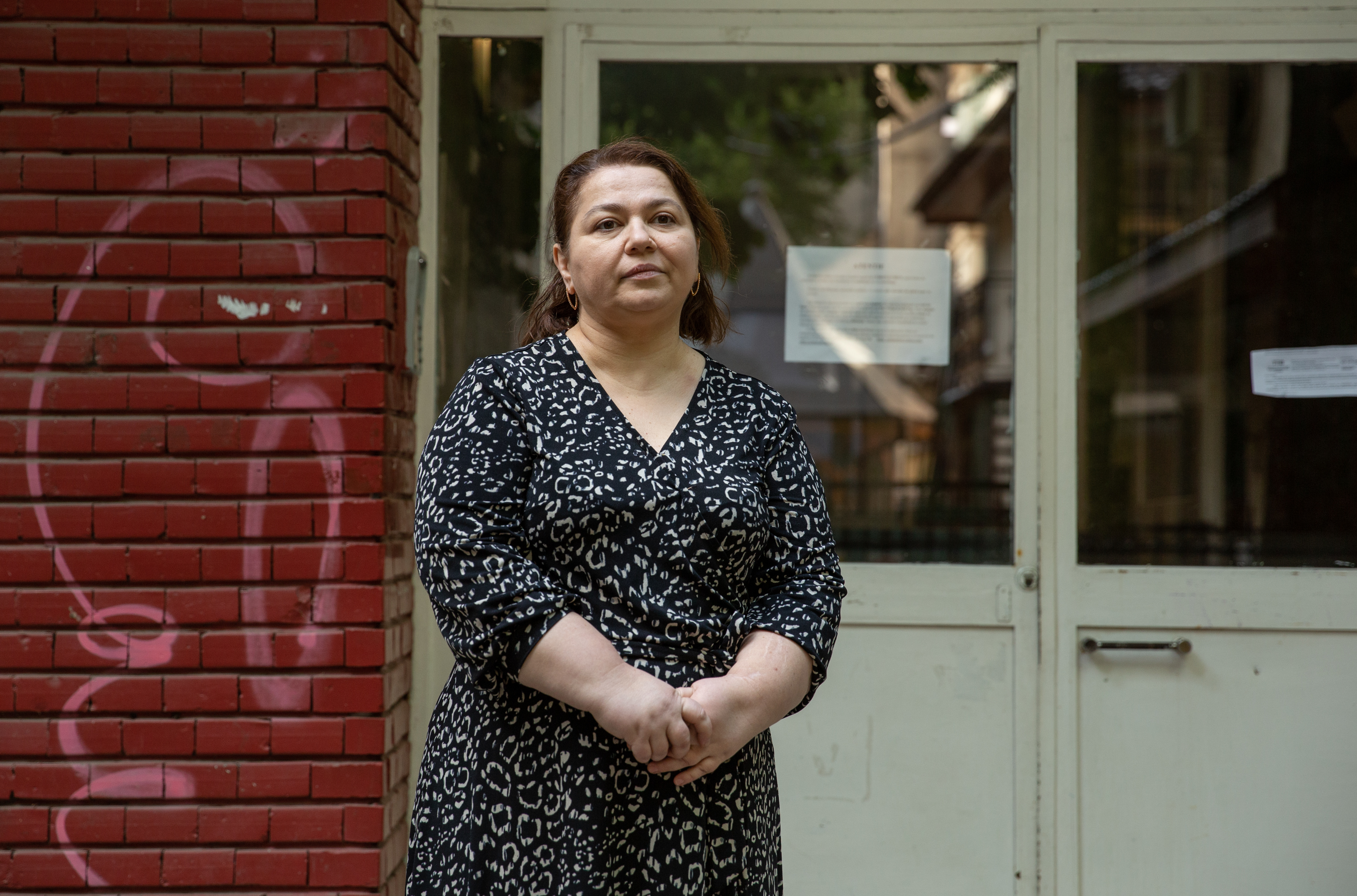 Făcându-i vizibili. Cum și-au petrecut ultimele trei luni oamenii care au ajutat societatea să funcționeze în pandemie: profesori, curieri, paramedici, poștași (I)