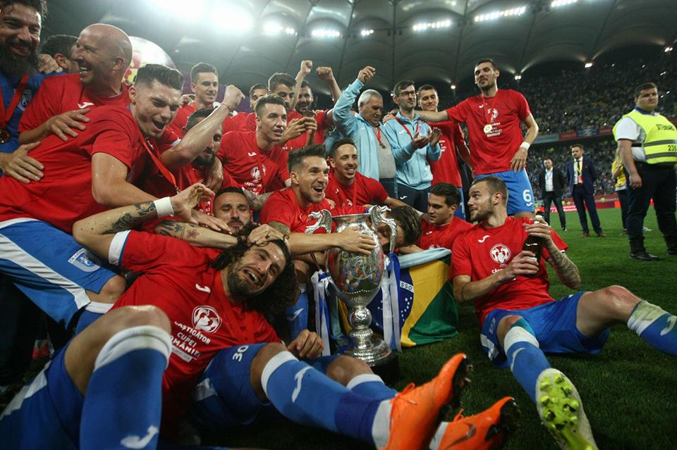 LIVEBLOG Finala Cupei României la fotbal, CSU Craiova - Hermannstadt 2-0. Goluri pentru Gustavo și Mitriță. Primul trofeu pentru noua echipă a Craiovei | GALERIE FOTO