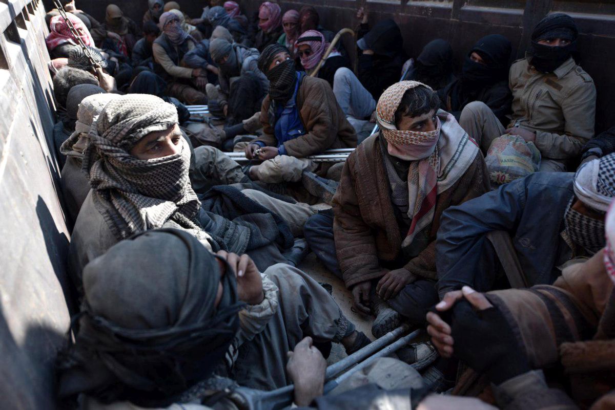 Ultimii luptători ISIS evacuați din orașul Baghouz, ultima enclavă a jihadiștilor din Siria