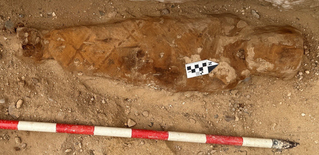 Un mormânt roman vechi de cel puțin 1600 de ani a fost descoperit în Egipt. Una dintre mumii a fost îngropată cu un papirus pe care era scrisă Iliada lui Homer