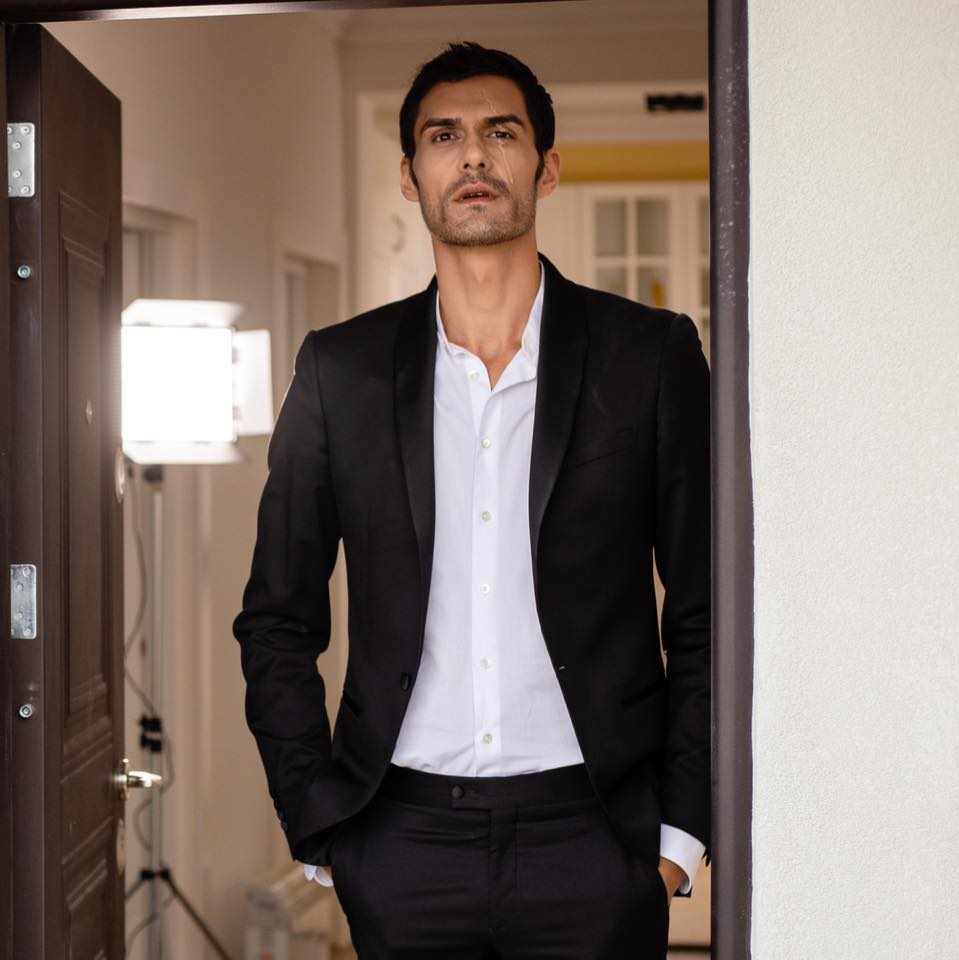 George Burcea și-a făcut bagajele și s-a mutat din România, după despărțirea de Viviana Sposub. Unde locuiește actorul acum
