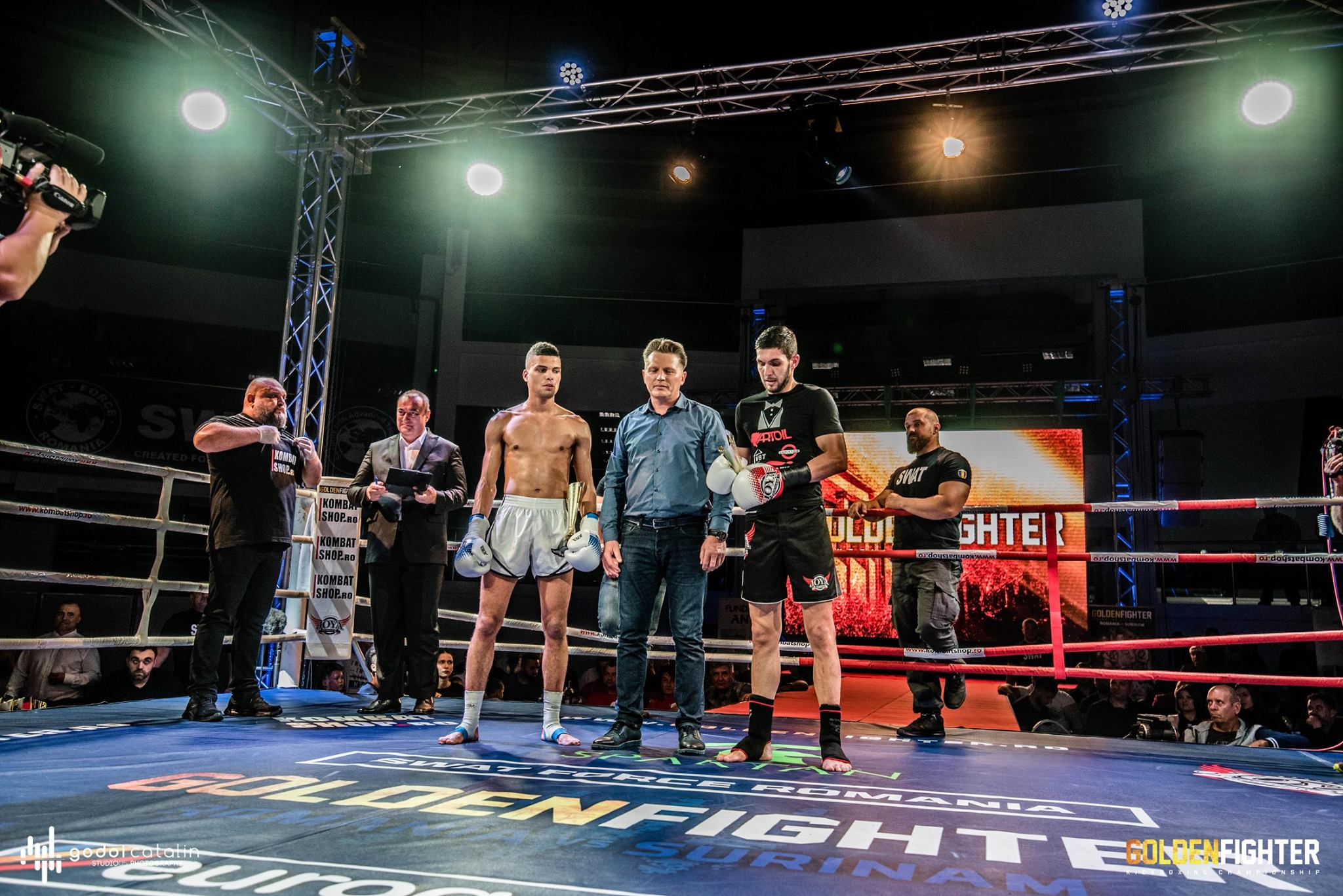 Meciuri spectaculoase la Golden Fighter Craiova. Centura intercontinentală WKU a fost câștigată de Adrian Mitu FOTO&VIDEO