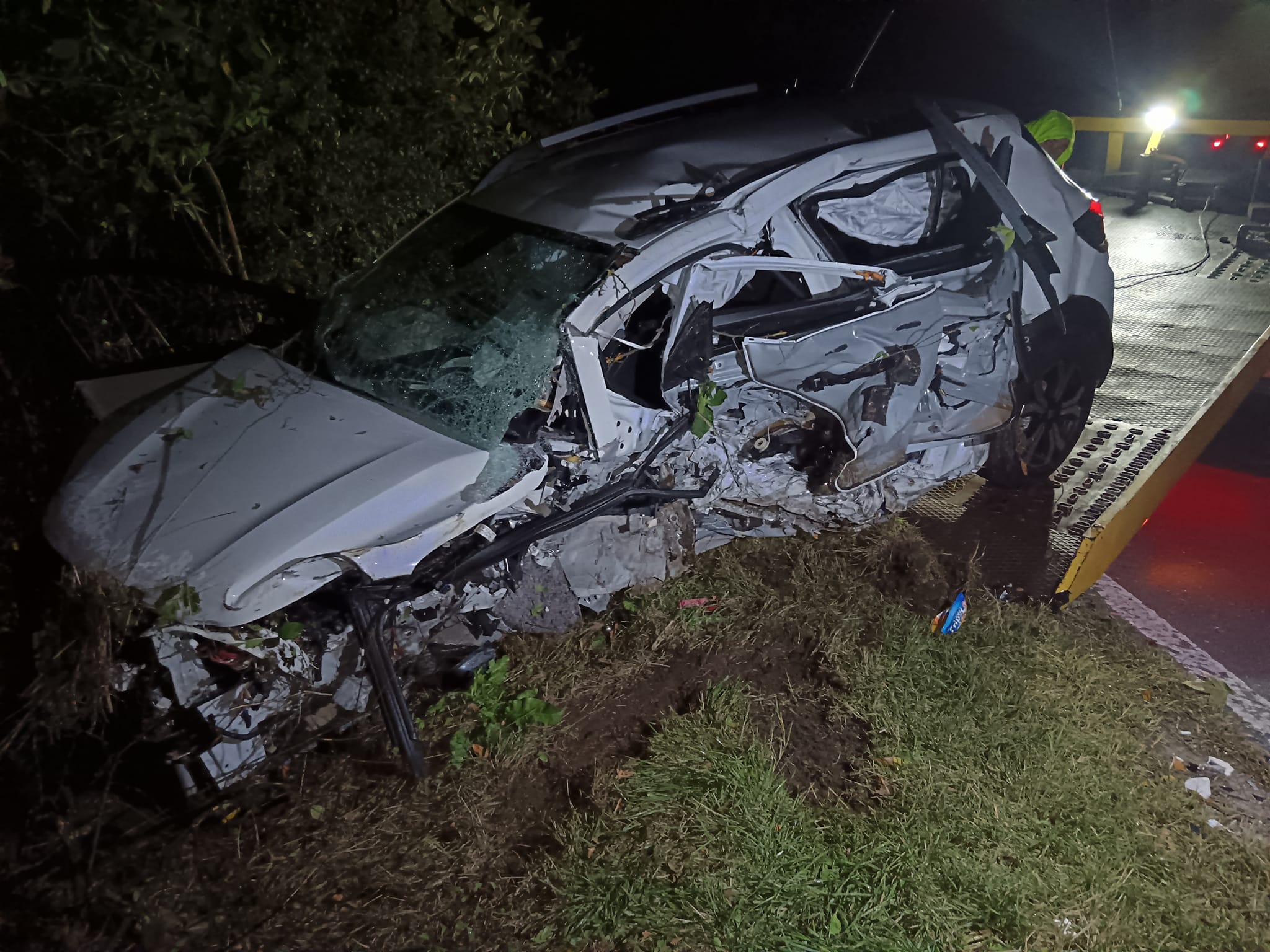 Doi morți într-un accident între un BMW și un Duster, la Orlești, în Vâlcea | VIDEO