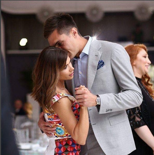 Soția lui Ciprian Tătărușanu, super sexy. Întorci capul chiar și fără să vrei după ea | FOTO