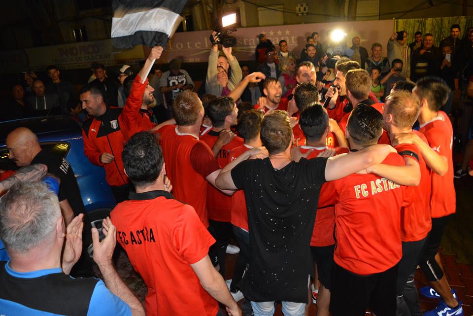 A început fiesta la Giurgiu! Prima reacție a lui Șumudică: ”Este extraordinar! Am practicat cel mai frumos fotbal” FOTO&VIDEO