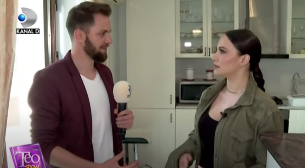 Imagini din casa în care locuiește Betty Salam. Vila are două etaje și arată ca un palat