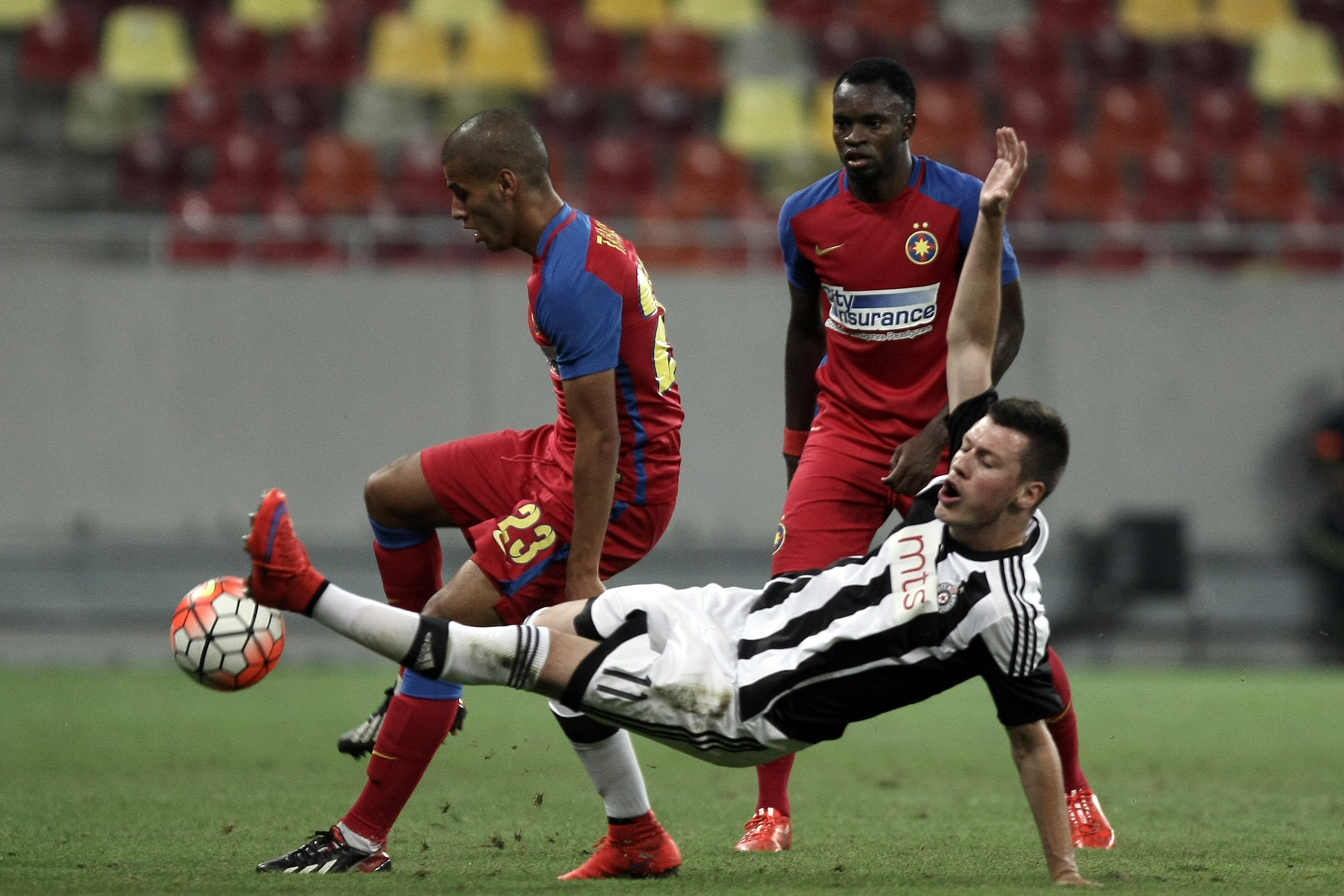 Steaua - Partizan 1-1 (Liga Campionilor, turul III preliminar, prima manșă). Gigi s-a rugat, Varela a egalat, iar calificarea în play-off se decide în infernul de la Belgrad / LIVE BLOG & VIDEO