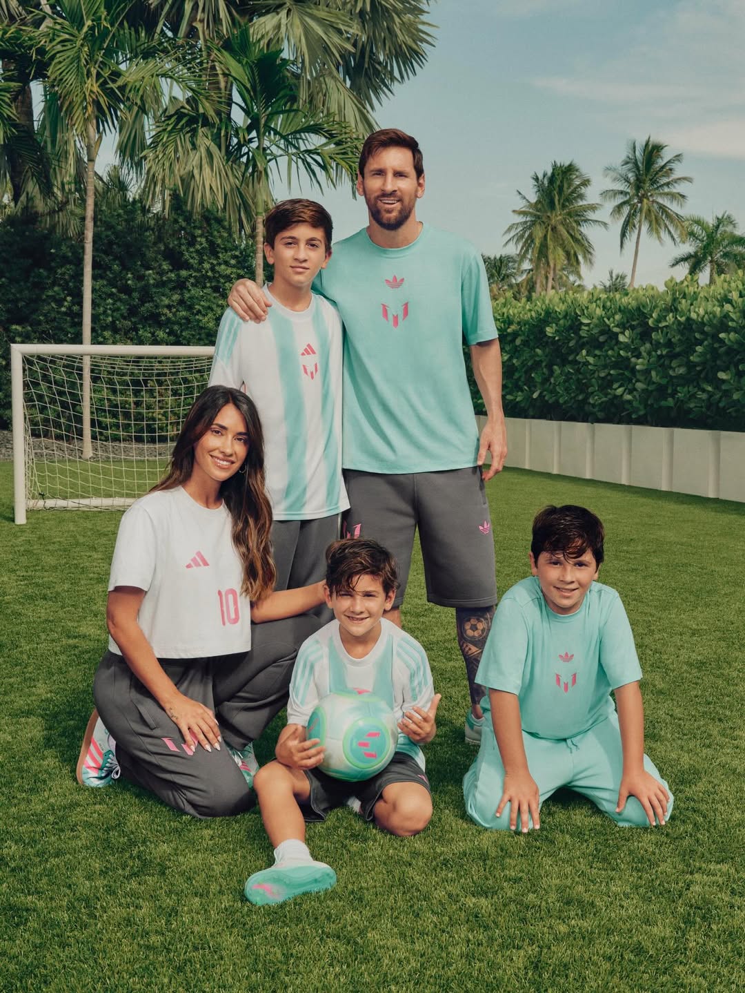Imagini rare cu familia lui Messi. Soția și copiii îl susțin la fiecare meci: „Ce privilegiu este să te văd făcând istorie