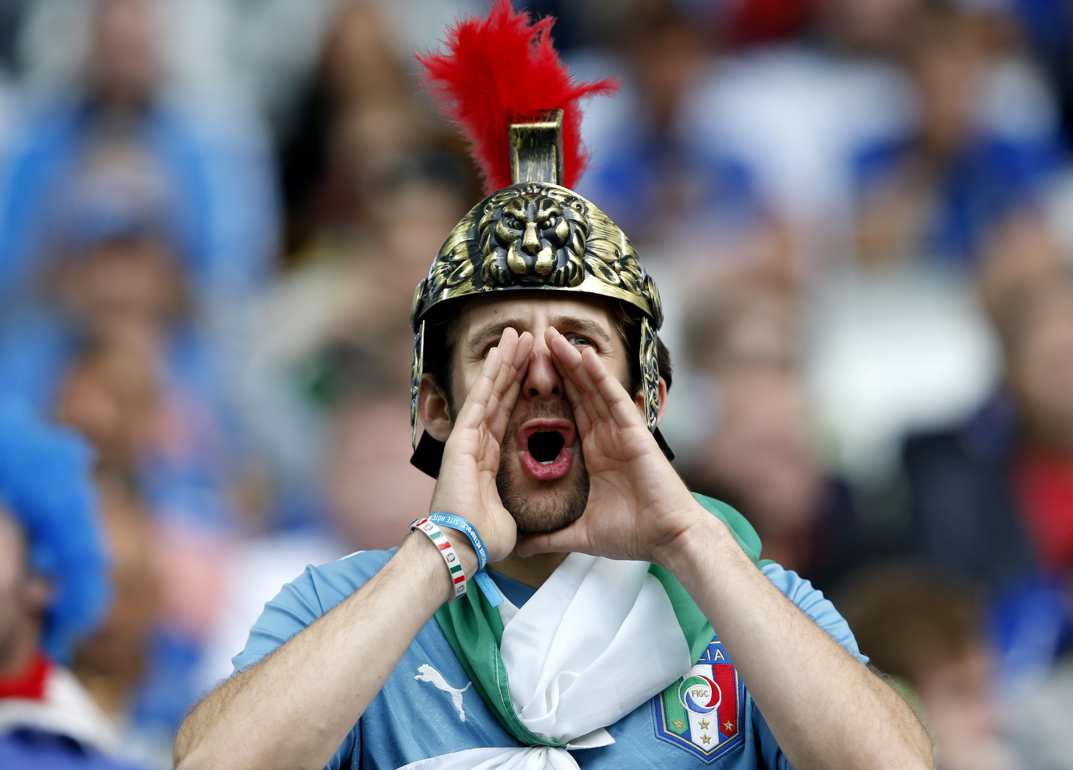 Euro 2016, sferturi. Spectacol în tribune la supermeciul Germania - Italia. Soțiile jucătorilor s-au amestecat printre fani / GALERIE FOTO