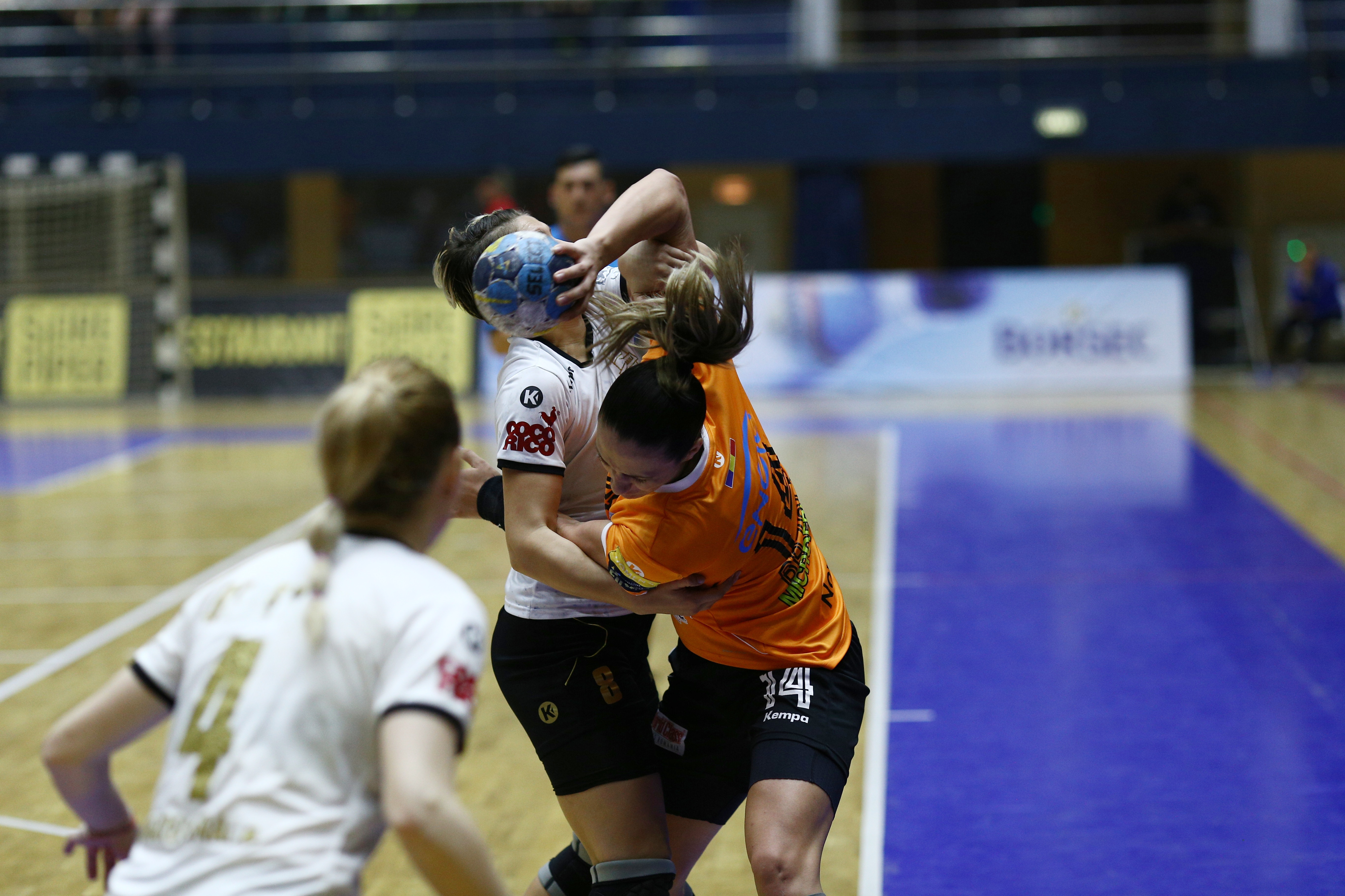 Petrecerea de titlu a handbalistelor CSM București. Au primit medaliile de campioane ale Ligii Naționale de handbal feminin