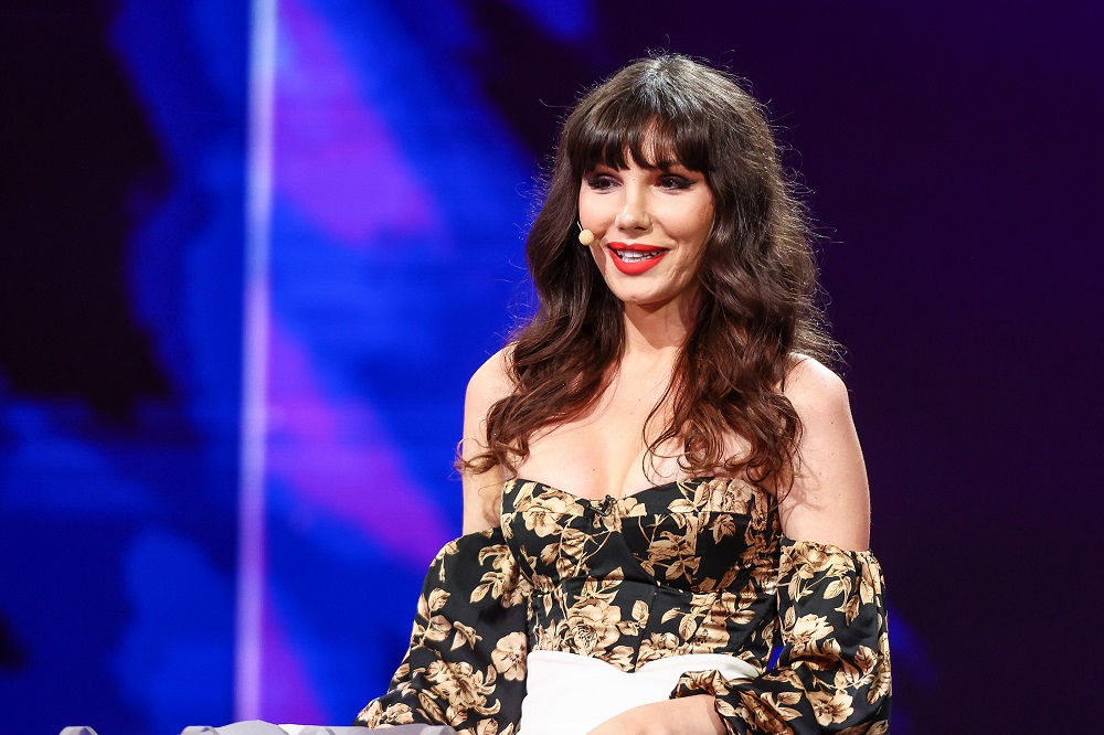 Daria Jane, vloggeriţa transgender, vine la „Stand-Up Revolution”. Cum arăta înainte de a se transforma în femeie