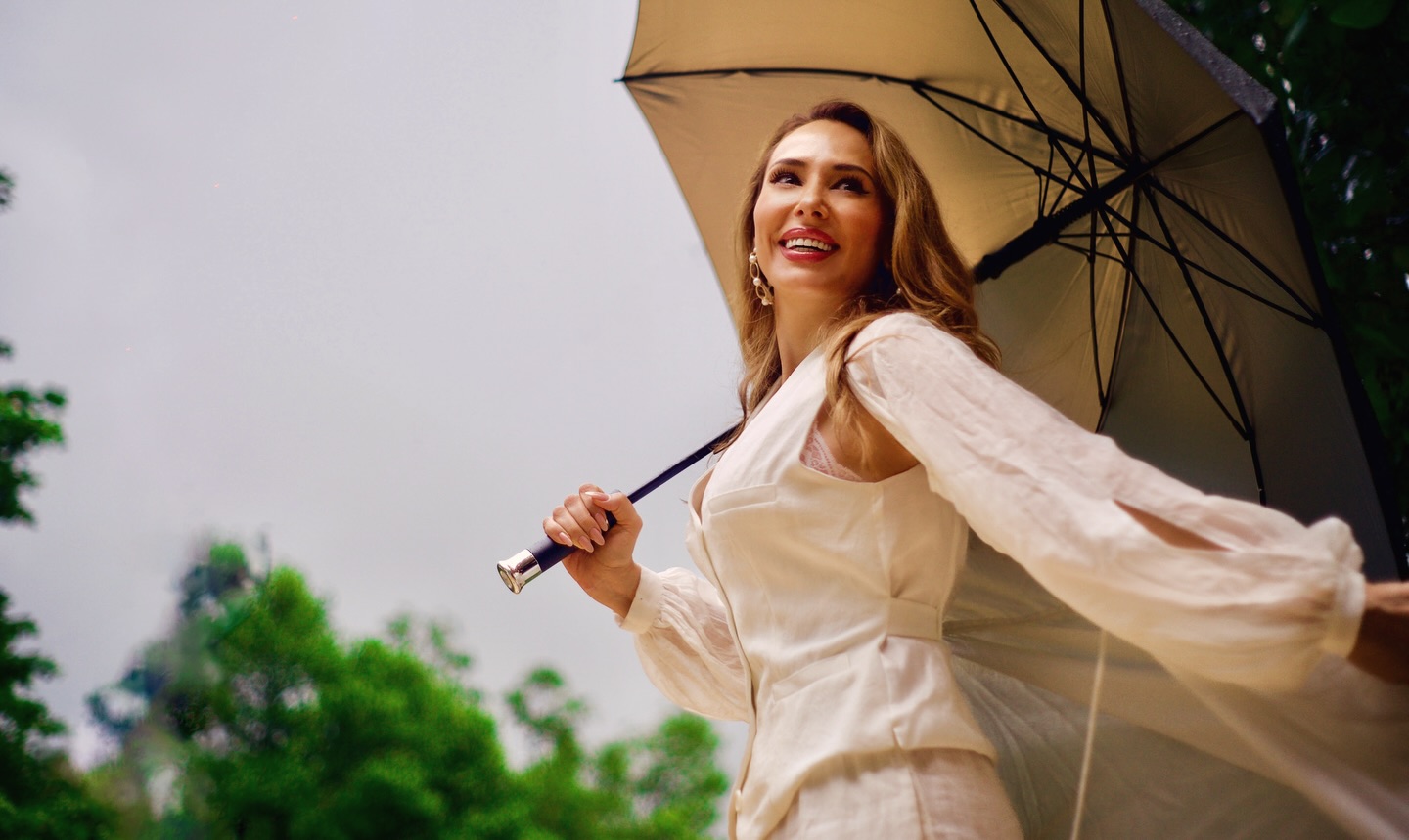 Iulia Vântur, detalii neștiute despre iubitul ei, Salman Khan. „Eu nici măcar nu m-am întâlnit cu el în India”