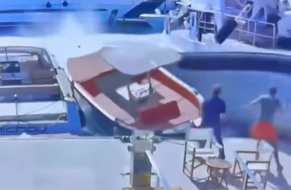 Brutális motorcsónak-balesetet rögzítettek Monte-Carlóban, a Forma-1-es nagydíjra érkező milliárdosok hajói között – videó