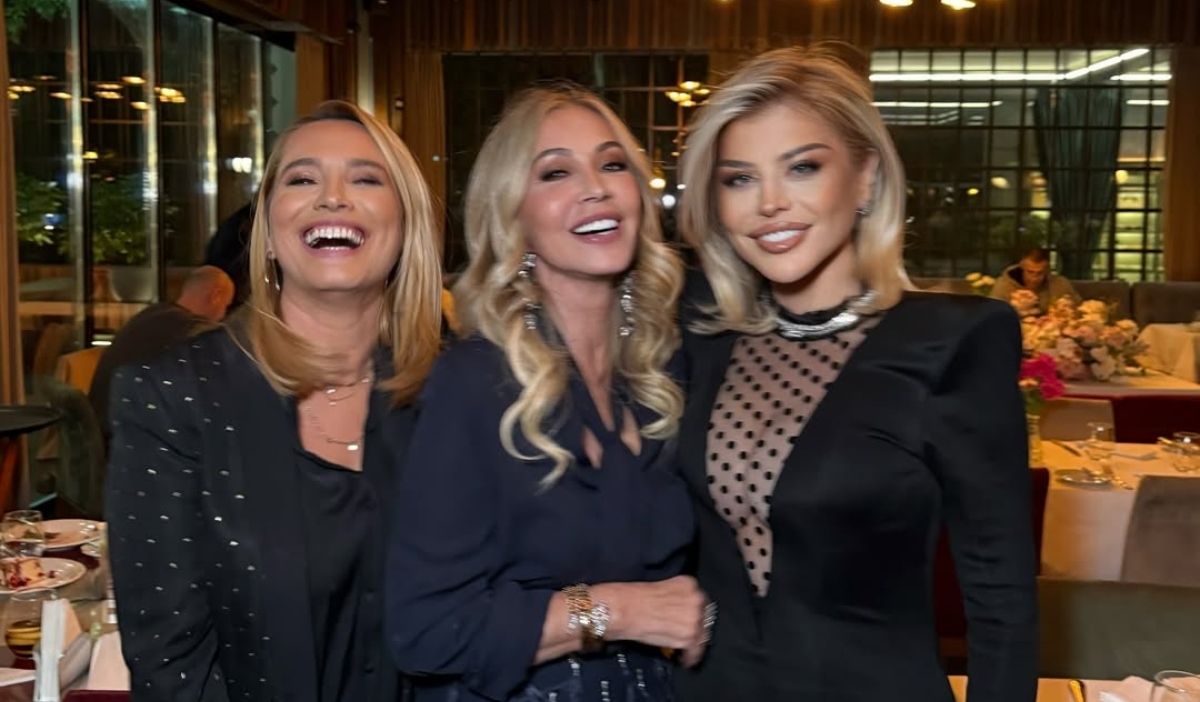 Imagini rare cu Andreea Esca la debutul în televiziune. Confesiuni despre începuturi și culisele unei cariere legendare: „La 19 ani nu aveam nicio emoție”
