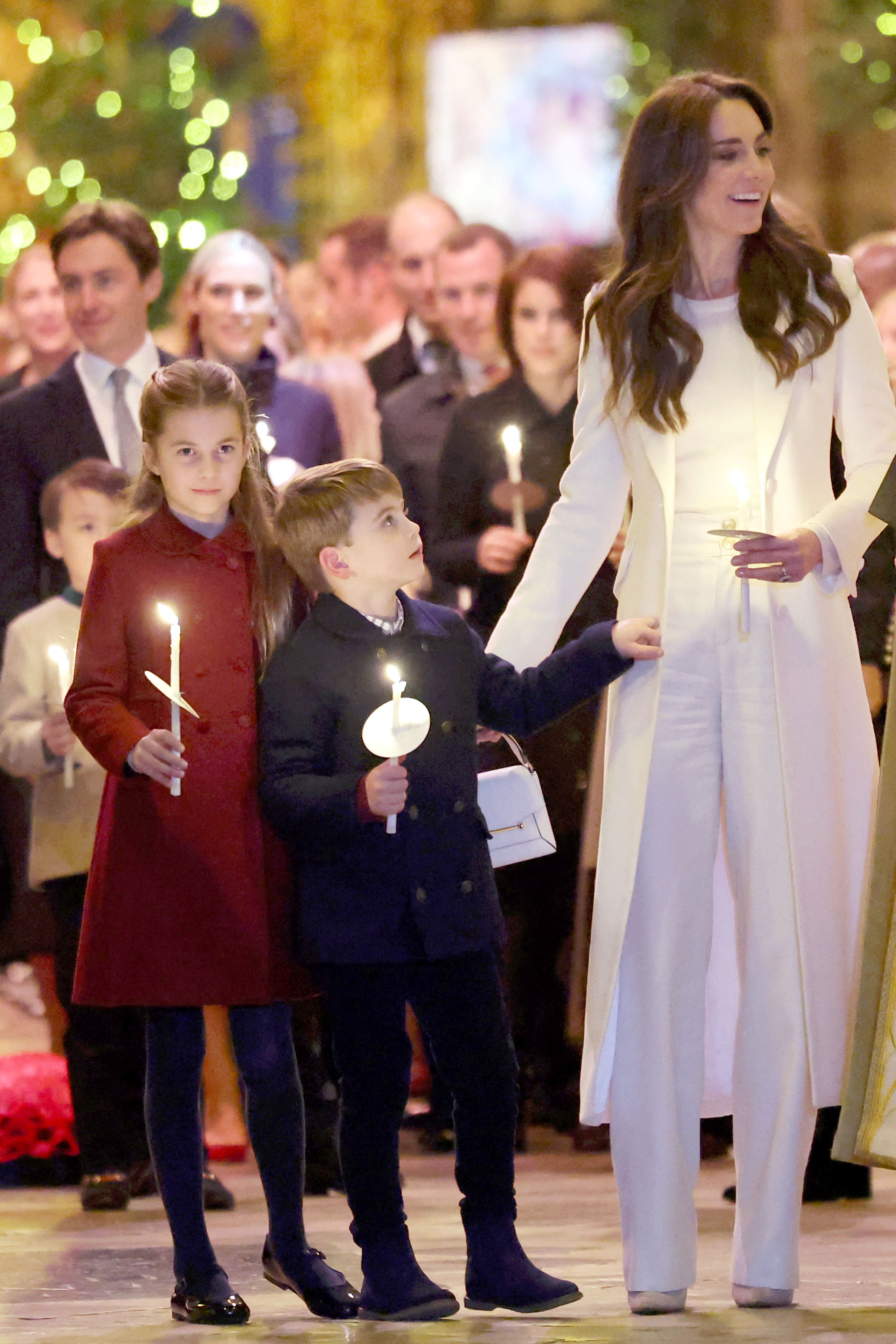 Prințul Louis, în centrul atenției la concertul de Crăciun al lui Kate Middleton. Ce năzbâtie a făcut fiul prințului William
