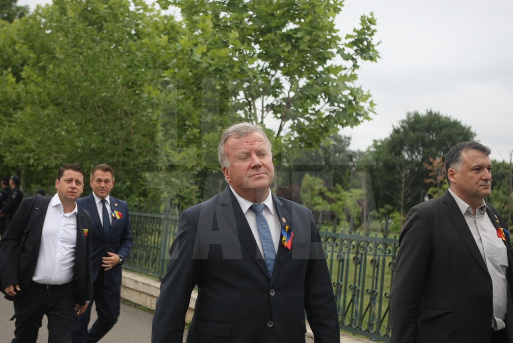 FOTO | Ludovic Orban, după moțiunea de cenzură: ”Sfârșitul lui Dragnea este aproape!”
