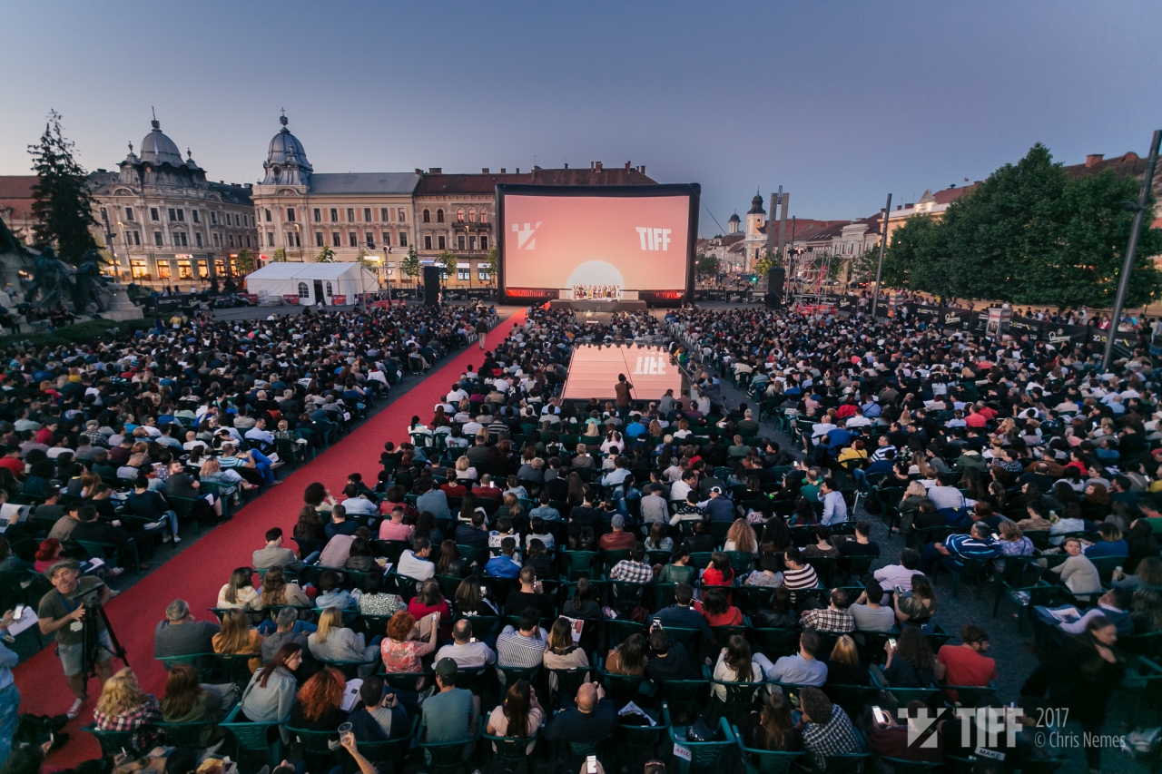 Peste 3.000 de oameni, la deschiderea TIFF 2017. Cinefilii au umplut Piața Unirii din Cluj