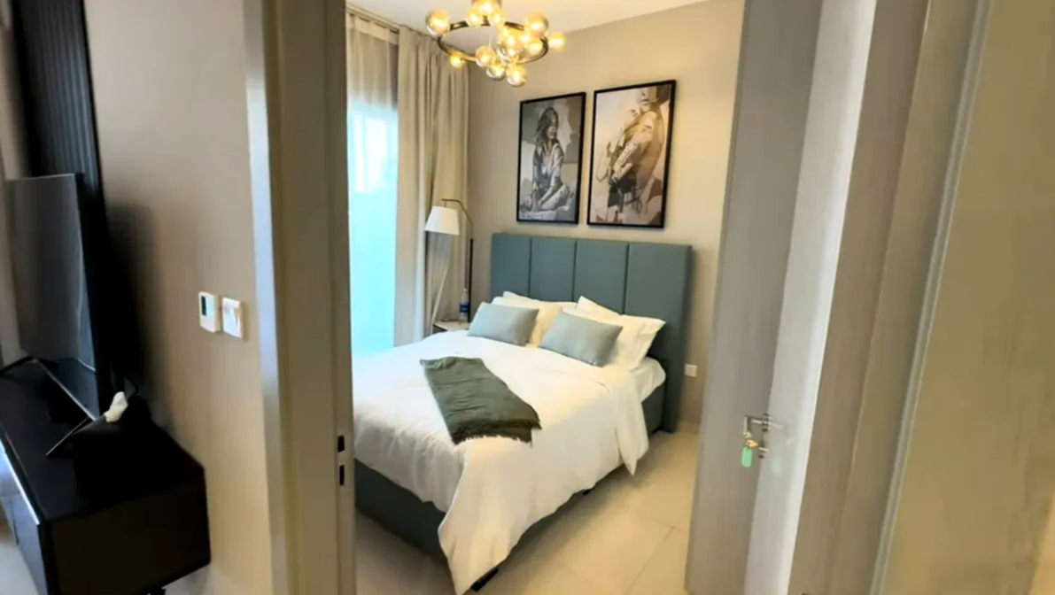 Imagini cu apartamentul din Dubai pe care și l-au cumpărat Armin Nicoară și Claudia Puican: „Aproape de Burj Khalifa. Au și piscină”