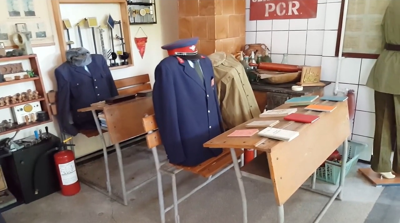 Muzeu al Republicii Socialiste România, deschis în Hunedoara. Cum a transformat un nostalgic o veche alimentară