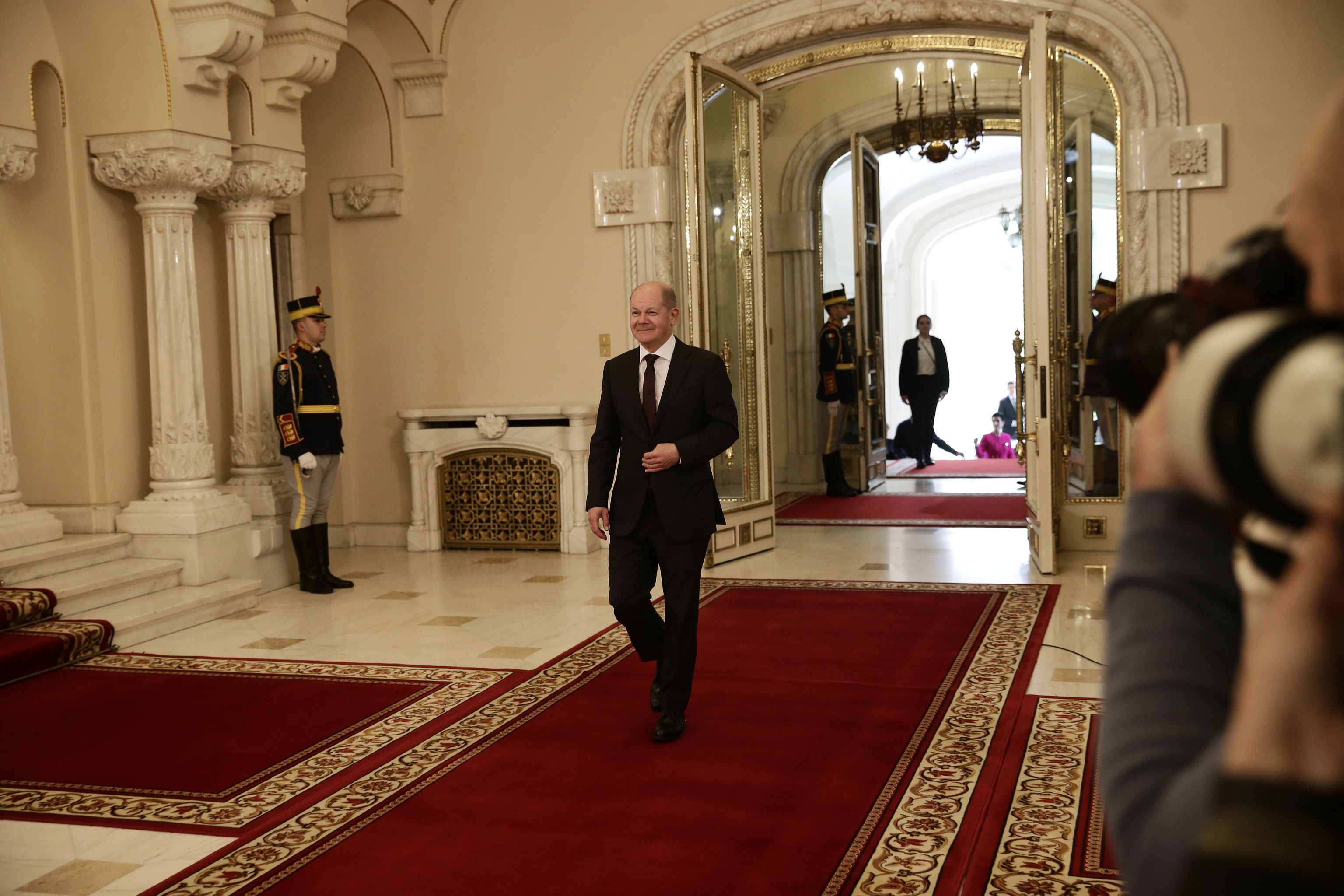 Klaus Iohannis, Maia Sandu și Olaf Scholz, întrevedere la București. Ce au discutat cei trei lideri