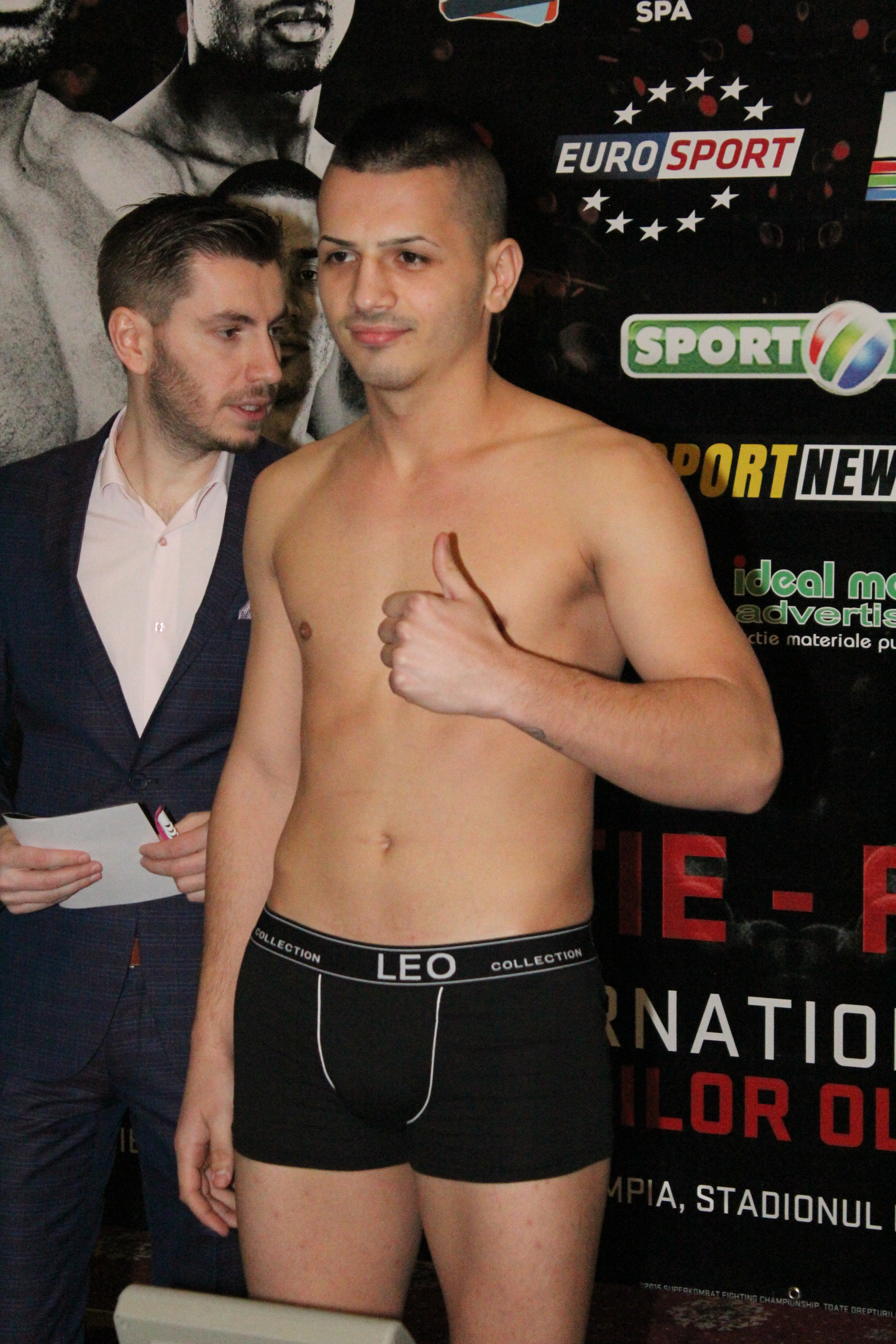 Luptătorii de la Superkombat Ploiești s-au confruntat pentru prima dată la cântarul oficial / GALERIE FOTO