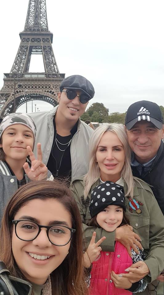 Daniela Gyorfi, în cele mai frumoase ipostaze de vacanță. Cum se distrează cu George Tal și fiica lor la Paris | FOTO