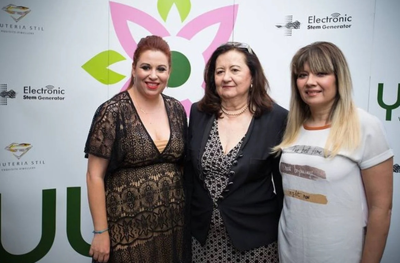 Catinca Roman nu a mai vorbit cu sora Oana după înmormântarea mamei lor. „Fiecare își face doliul așa cum simte”