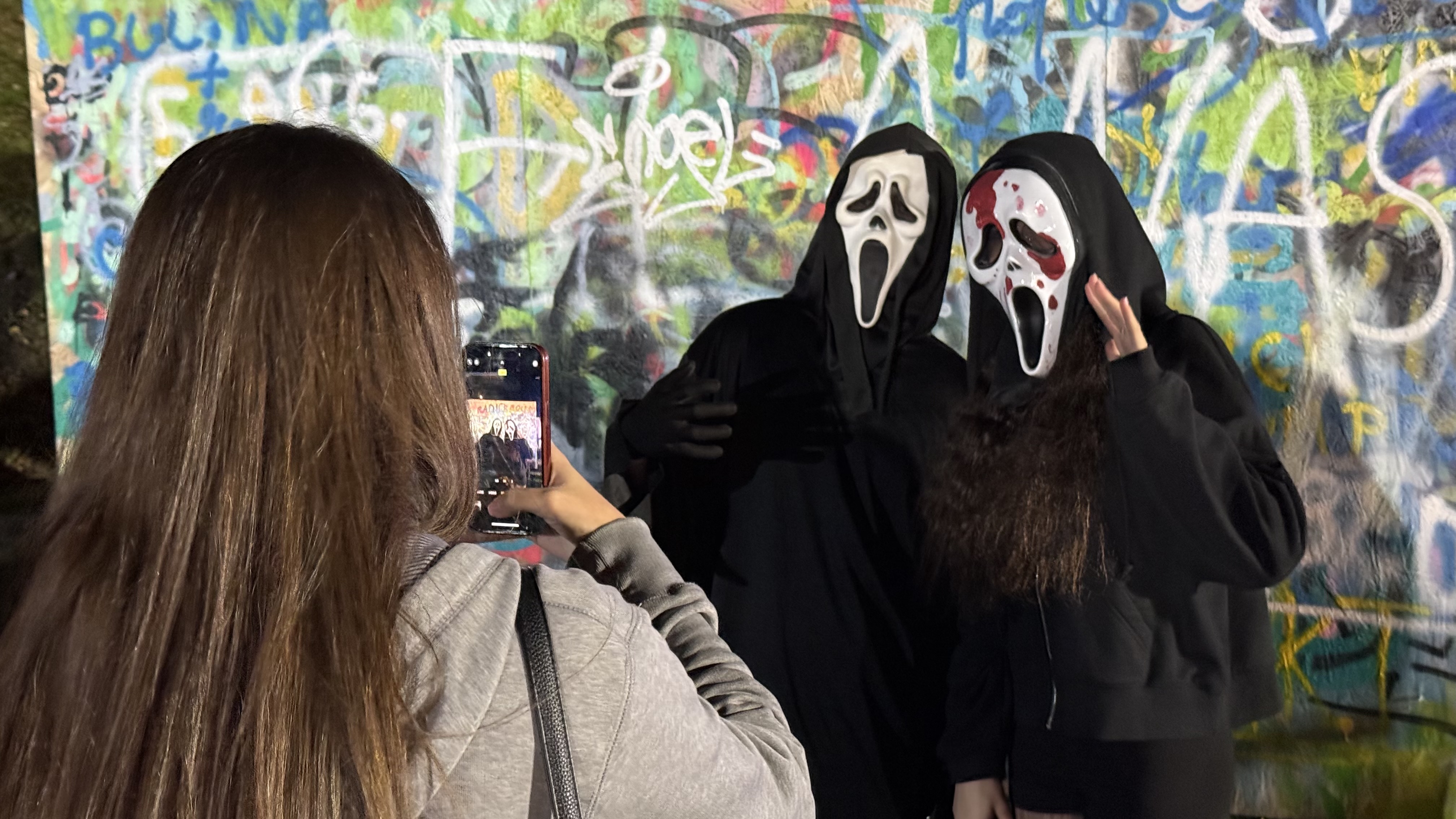 De la autobuzul bântuit la cripta întunecată. Care sunt cele mai înfricoșătoare atracții de la West Side Hallo Fest