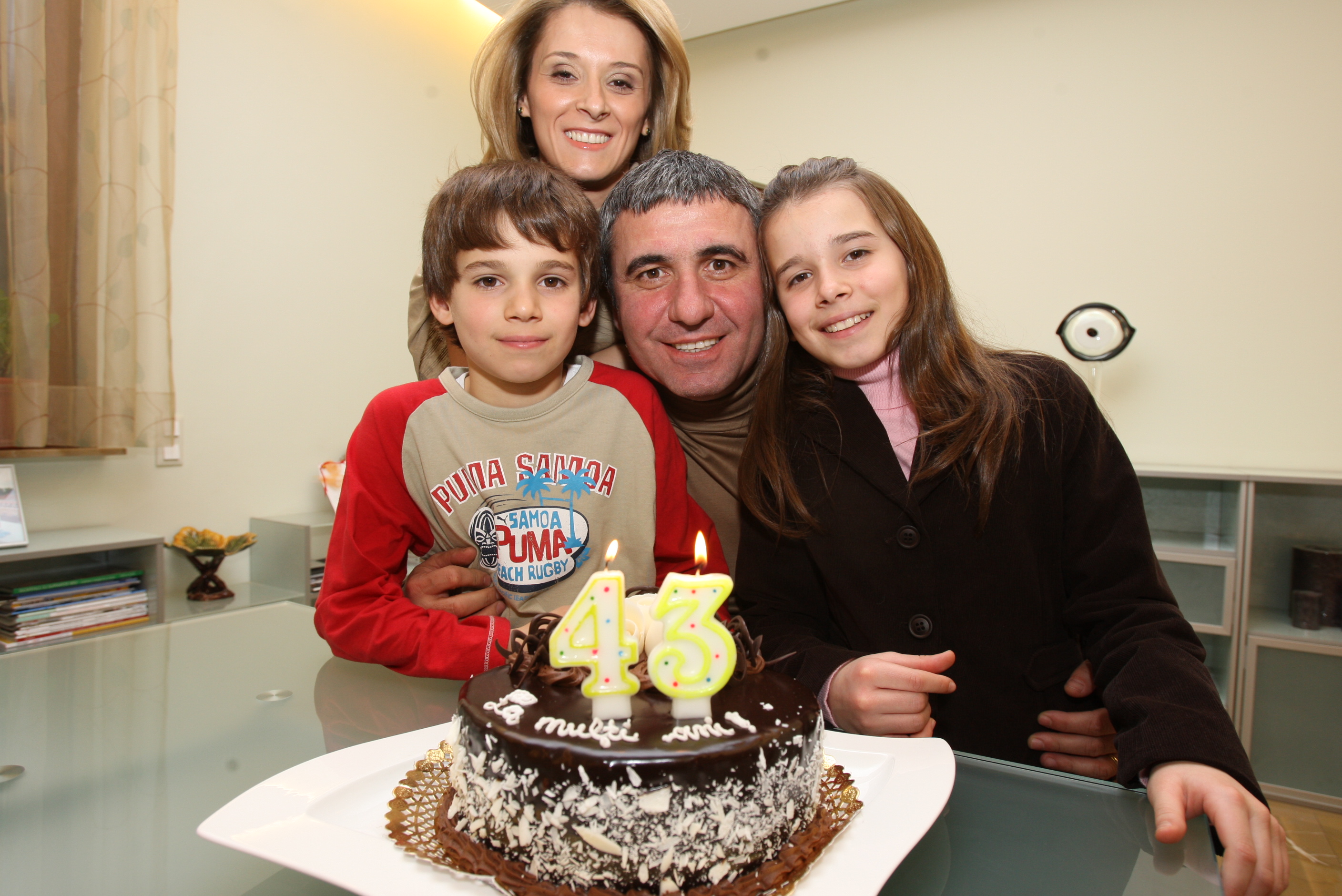 Ianis Hagi împlinește 18 ani. Fotbalistul își serbează majoratul la Florența. Debutează duminică în Serie A? | GALERIE FOTO