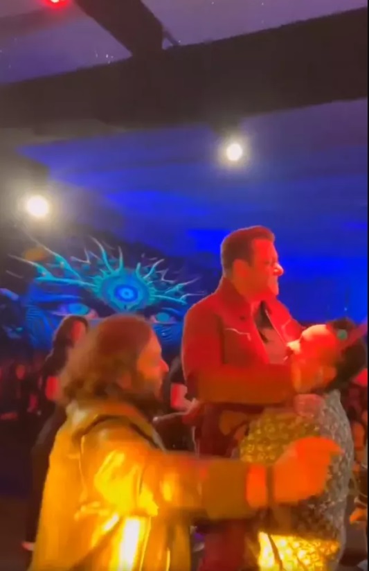 Salman Khan, fără Iulia Vântur la nunta fiului celui mai bogat om din India. Cine l-a însoțit pe actor și ce făcea în acest timp românca