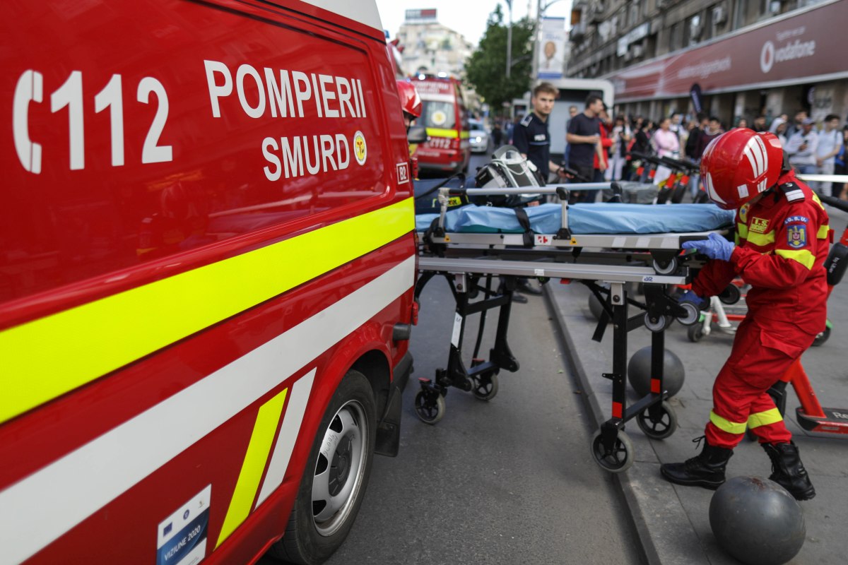 Alertă de incendiu la metrou, la Piața Romană. Trei stații au fost evacuate și 25 de călători au primit îngrijiri medicale