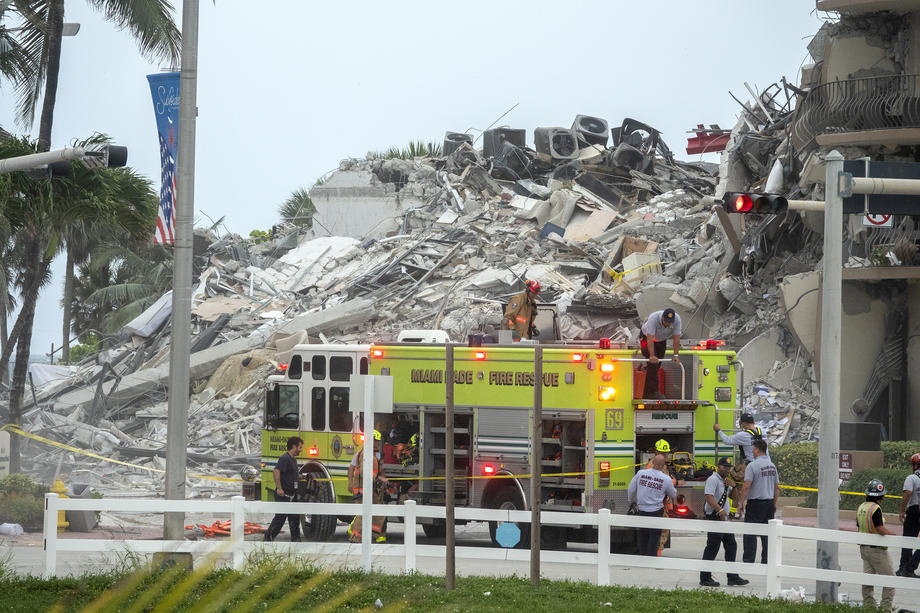 Bilanț revizuit după tragedia din Miami: 4 persoane au decedat, 159 încă dispărute
