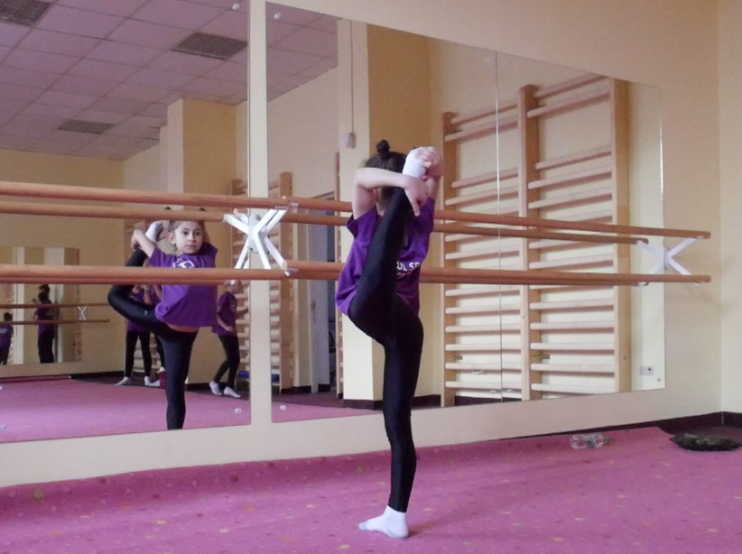 VIDEO / Campioanele din Berceni. Gimnastica estetică, un sport nou care modelează corpul și mintea