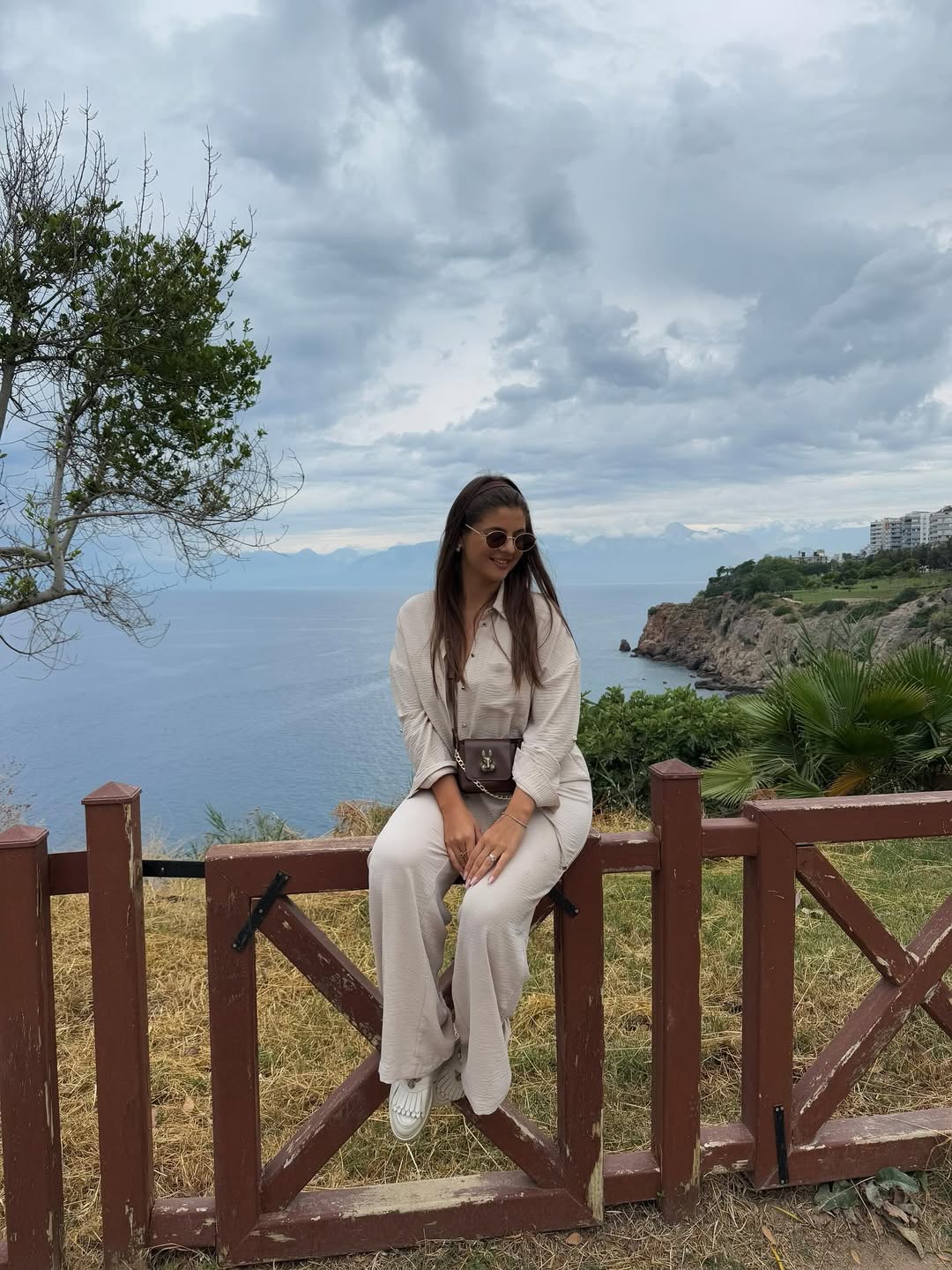 Iancu Sterp și Denisa Coțolan au devenit părinți înainte de Crăciun. Primele imagini cu bebelușul
